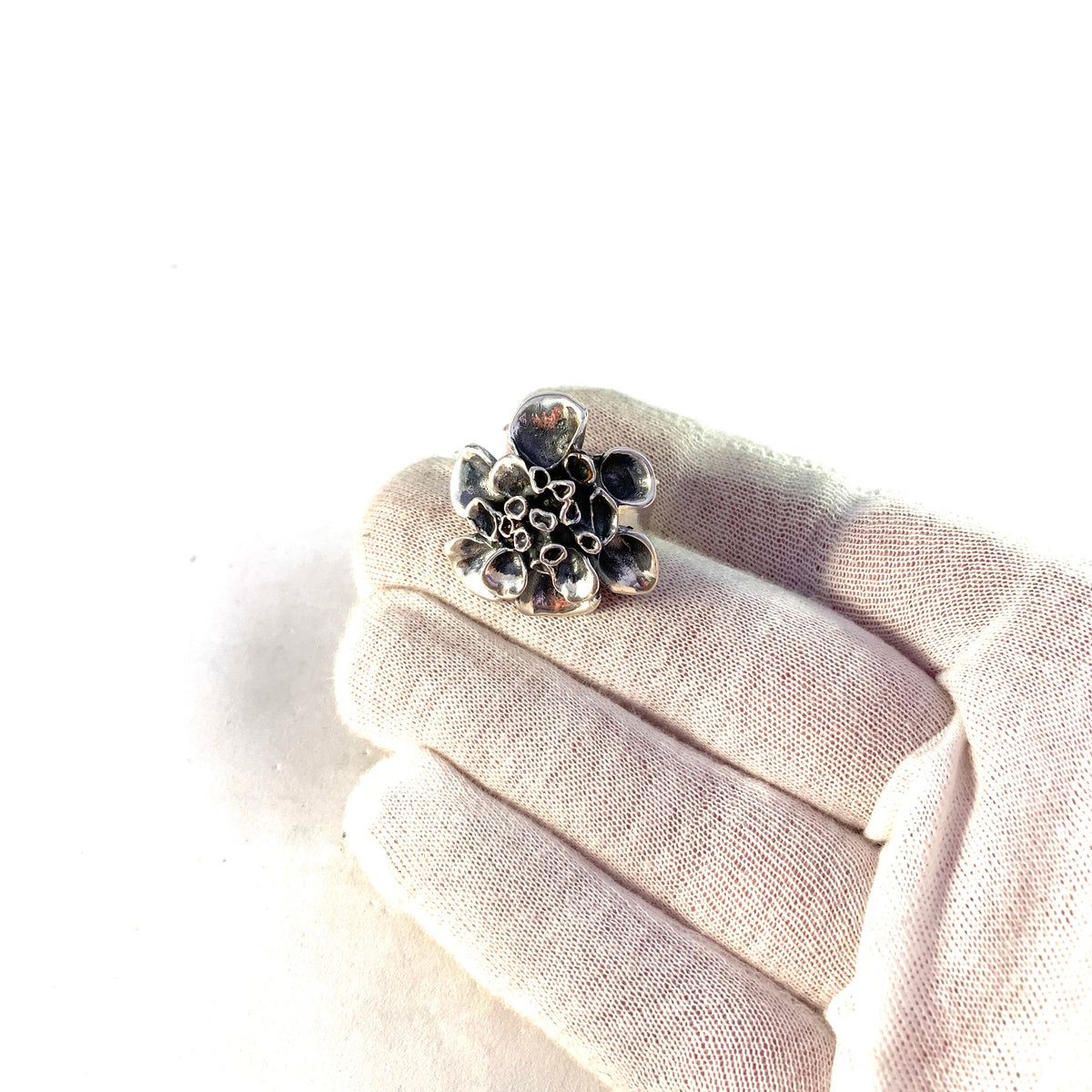 Hannu Ikonen for Valo Koru, Finland 1974 Sterling Silver Reindeer Moss Design Ring.