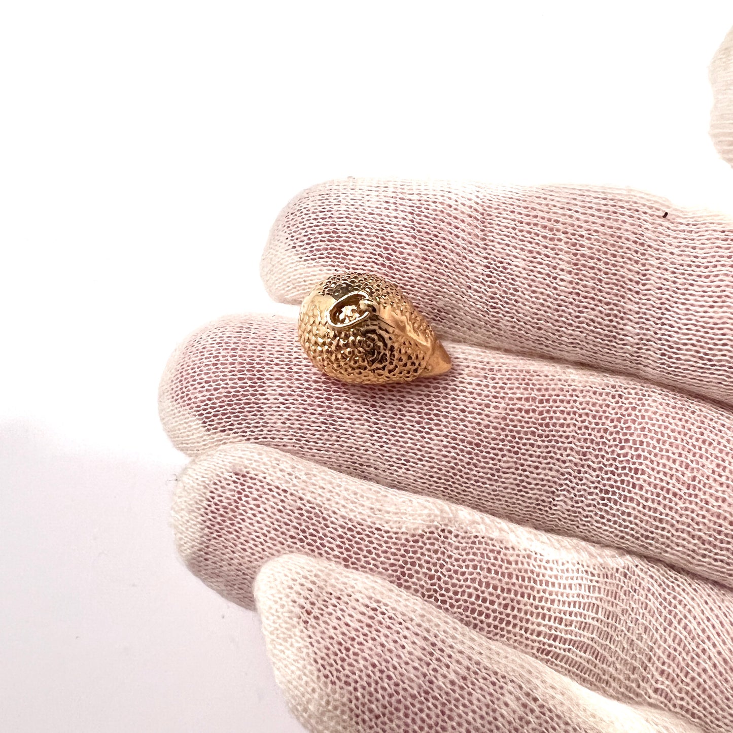 Brofod, Sweden 1966. Vintage 18k Gold Hedgehog Charm Pendant.