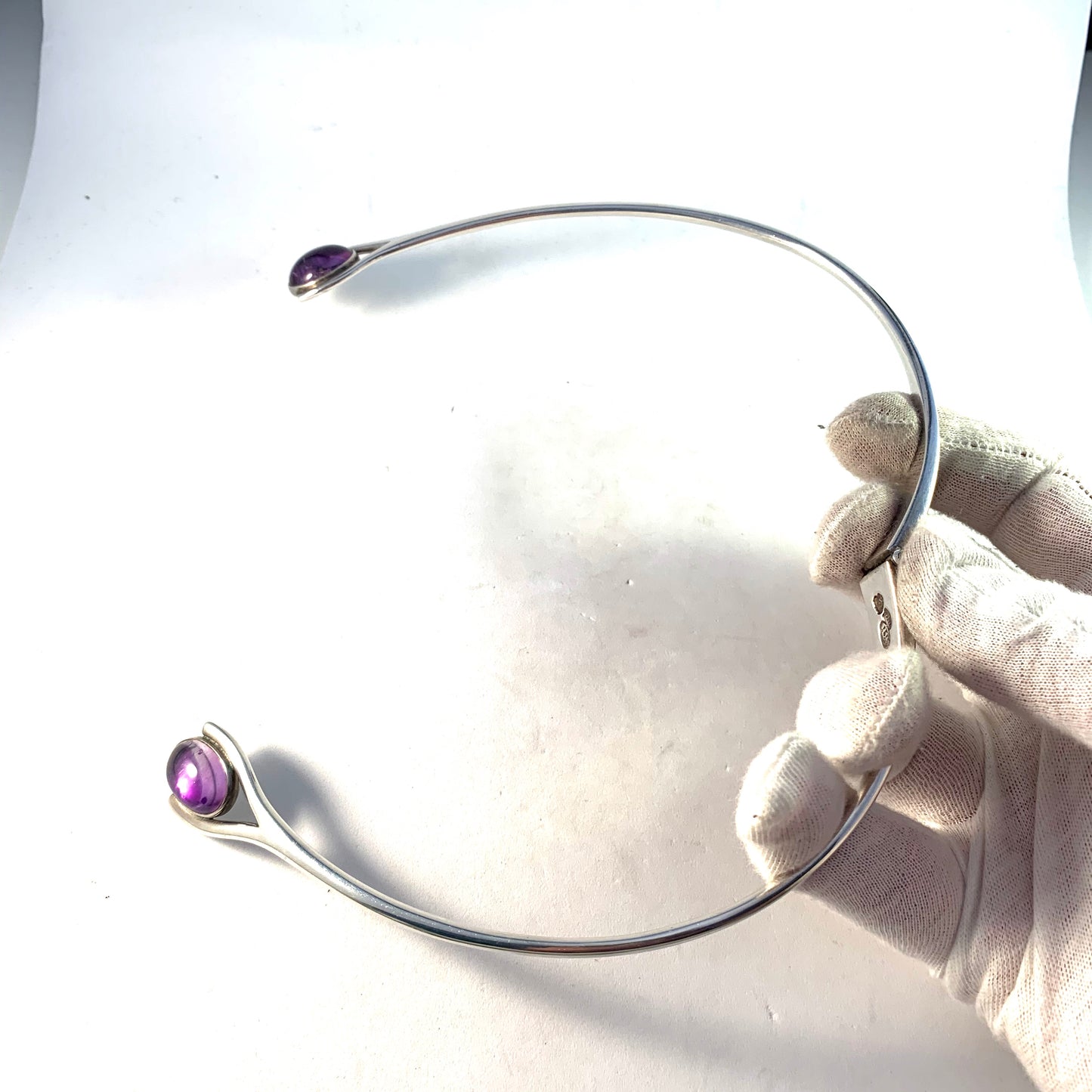 Sigi Pineda, Taxco Mexico Mid Century Modern Sterling Silver Amethyst Torque Necklace.