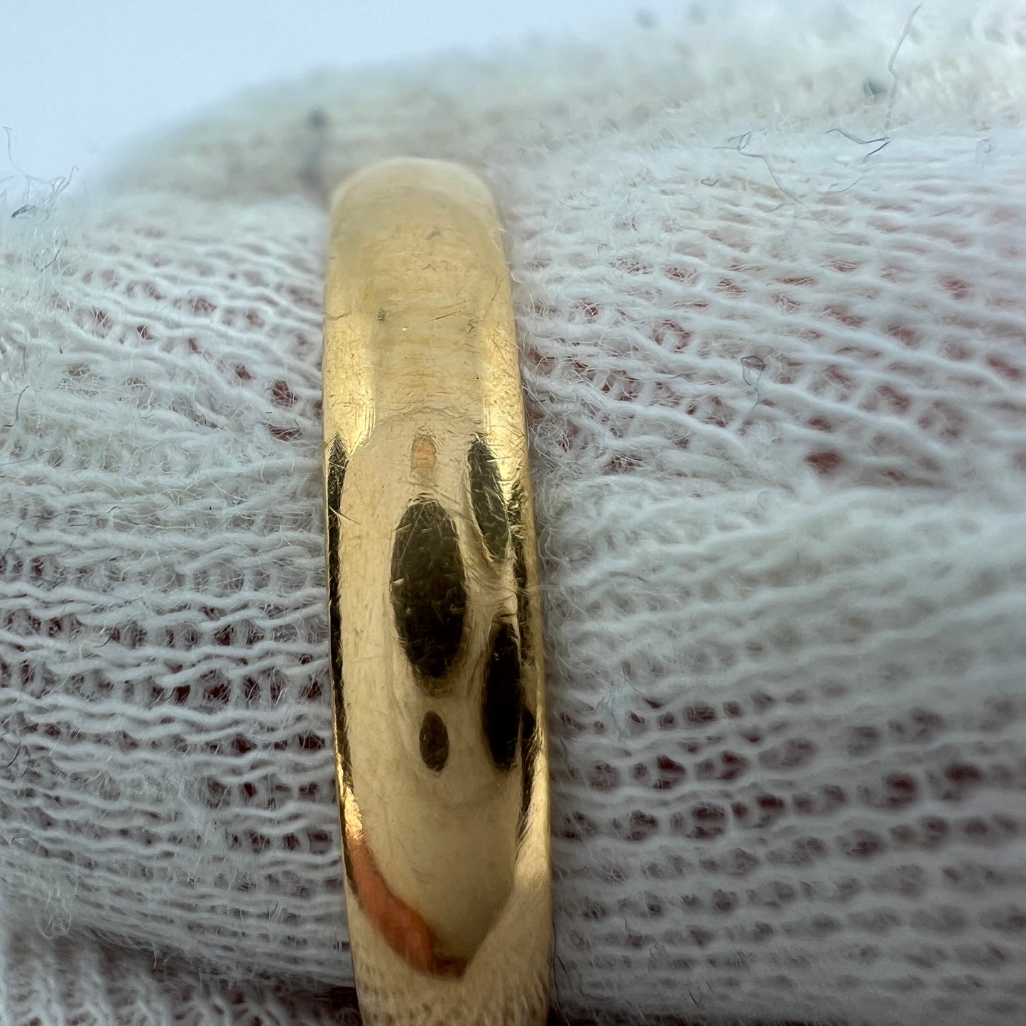N Selander, Sweden 1909. Antique 18k Gold Wedding Band Ring.