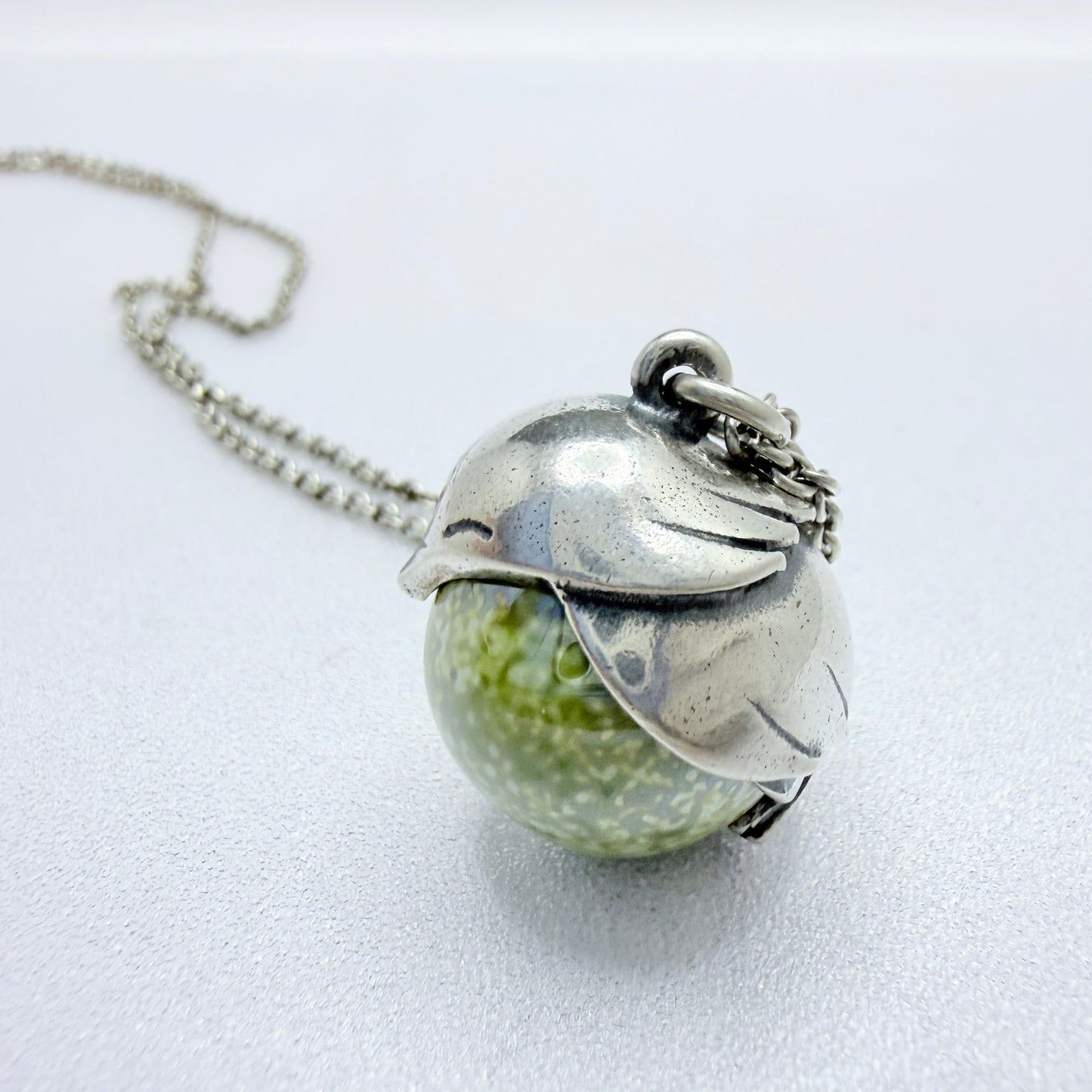 Kalevala Koru, Finland. Vintage Sterling Silver Ceramic Bird Pendant Long Chain Necklace