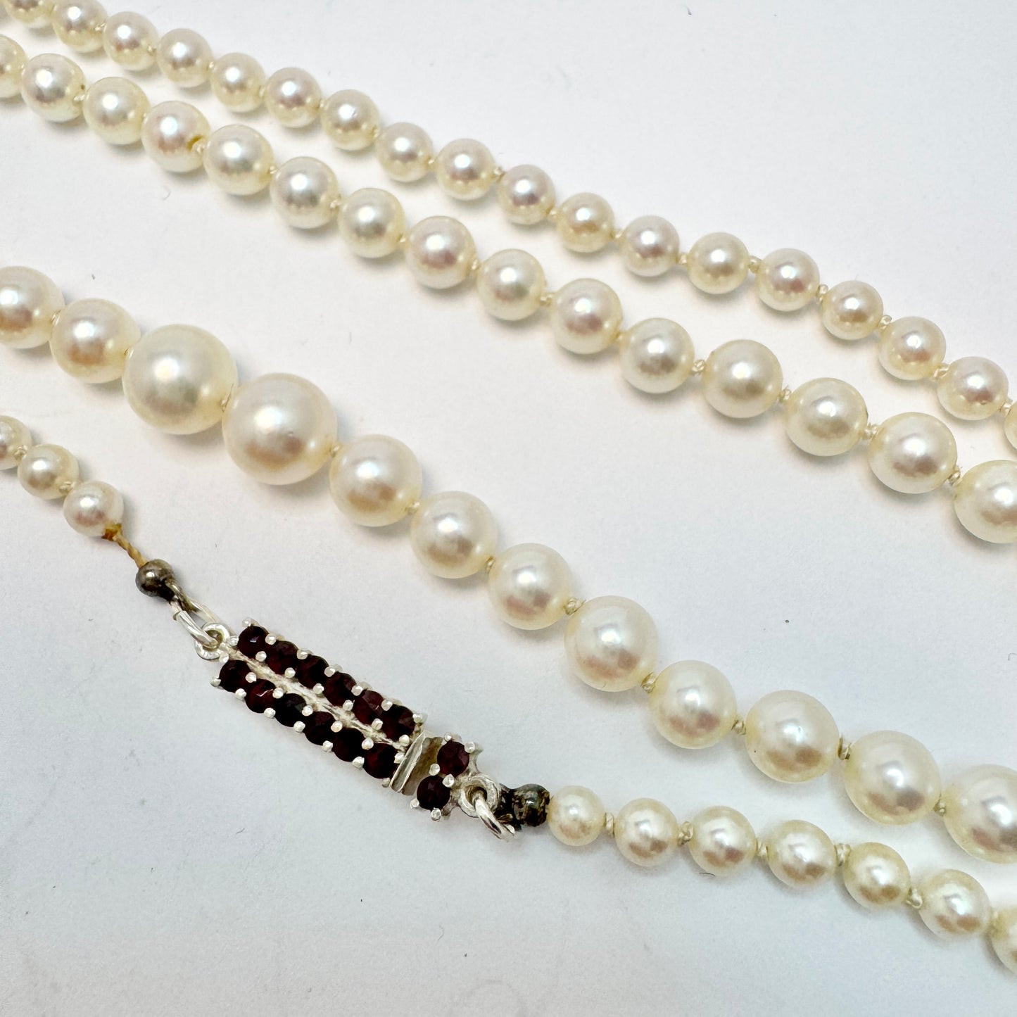 Vintage 39.7in / 101cm Cultured Pearl Silver Garnet Clasp Necklace.