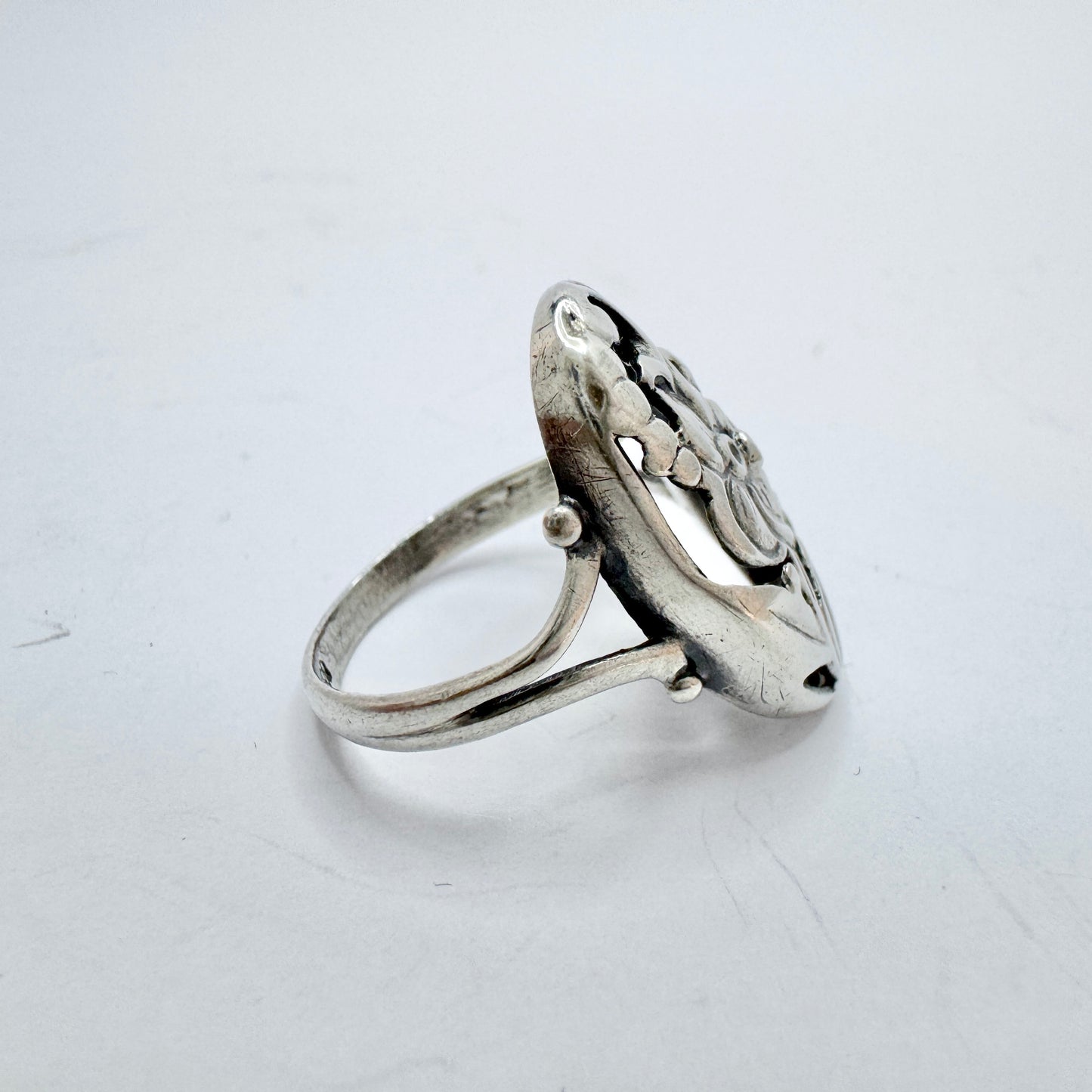 Christian Veilskov. Denmark. Vintage Solid Silver Flower Ring.