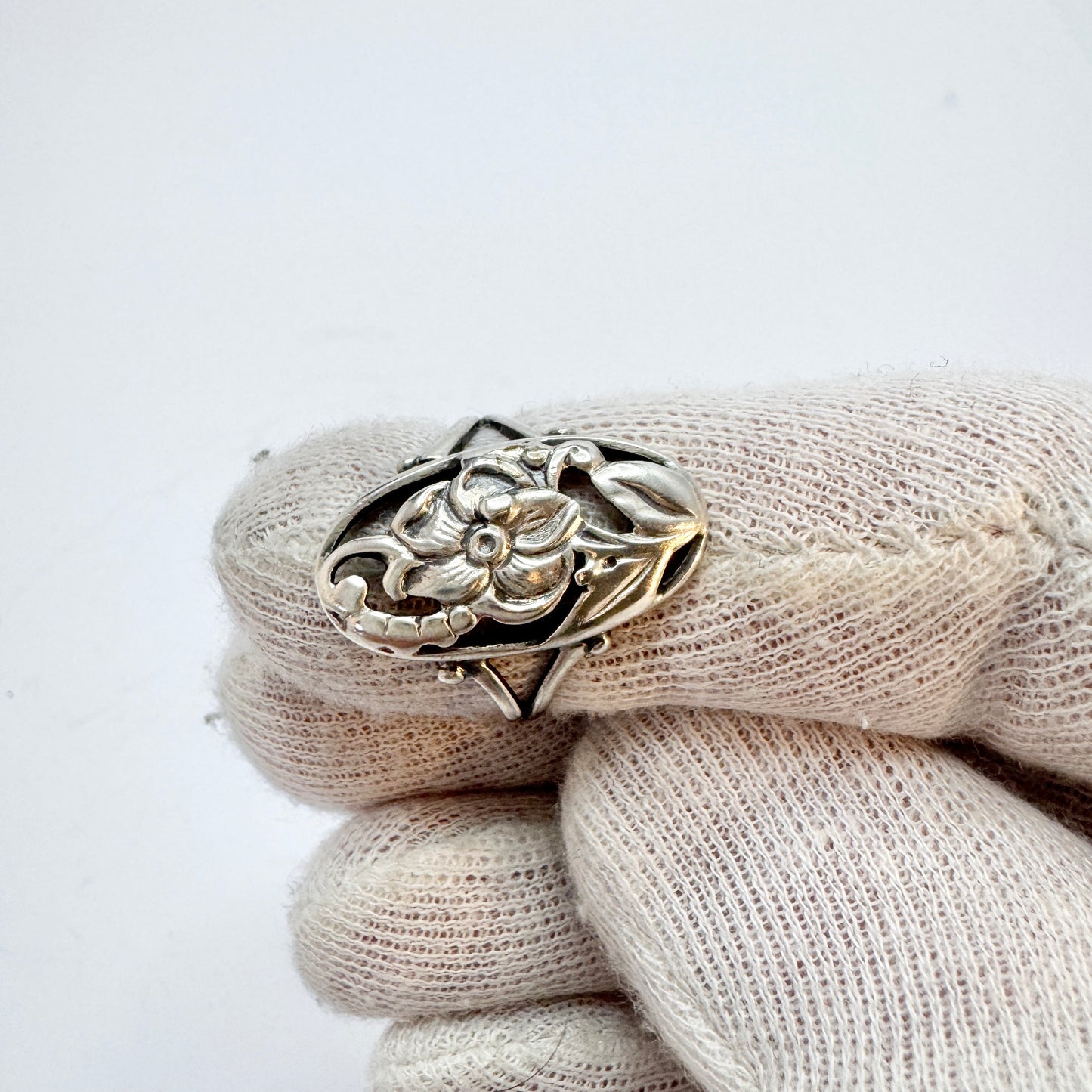 Christian Veilskov. Denmark. Vintage Solid Silver Flower Ring.