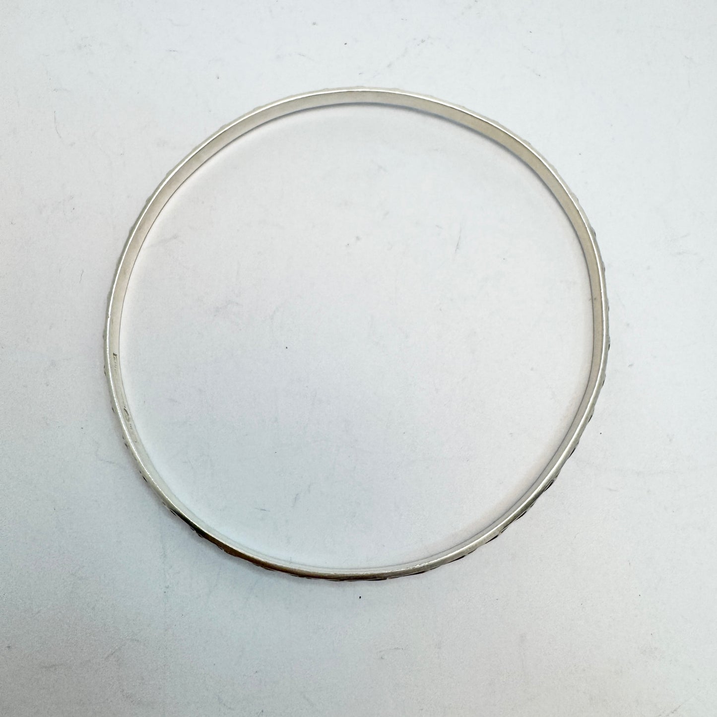 Olli K. Salmi, Finland 1961. Vintage Solid Silver Bangle Bracelet.