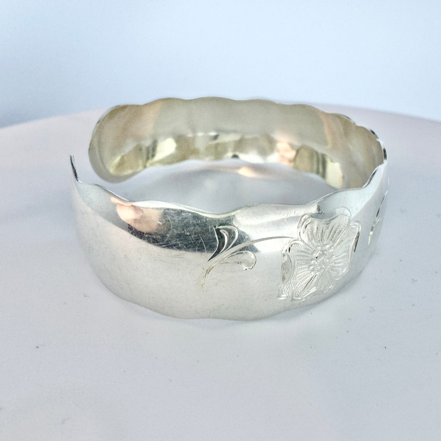 Lutz & Weiss, Germany c 1950s. Vintage Floral Solid Silver Cuff Bracelet.