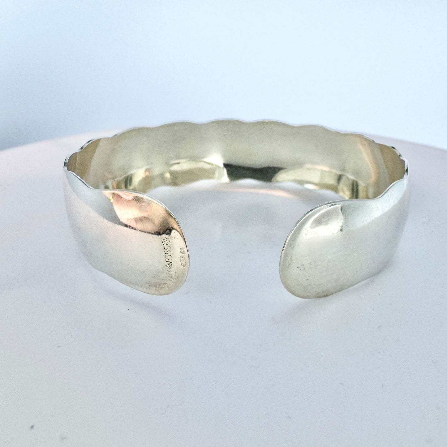 Lutz & Weiss, Germany c 1950s. Vintage Floral Solid Silver Cuff Bracelet.