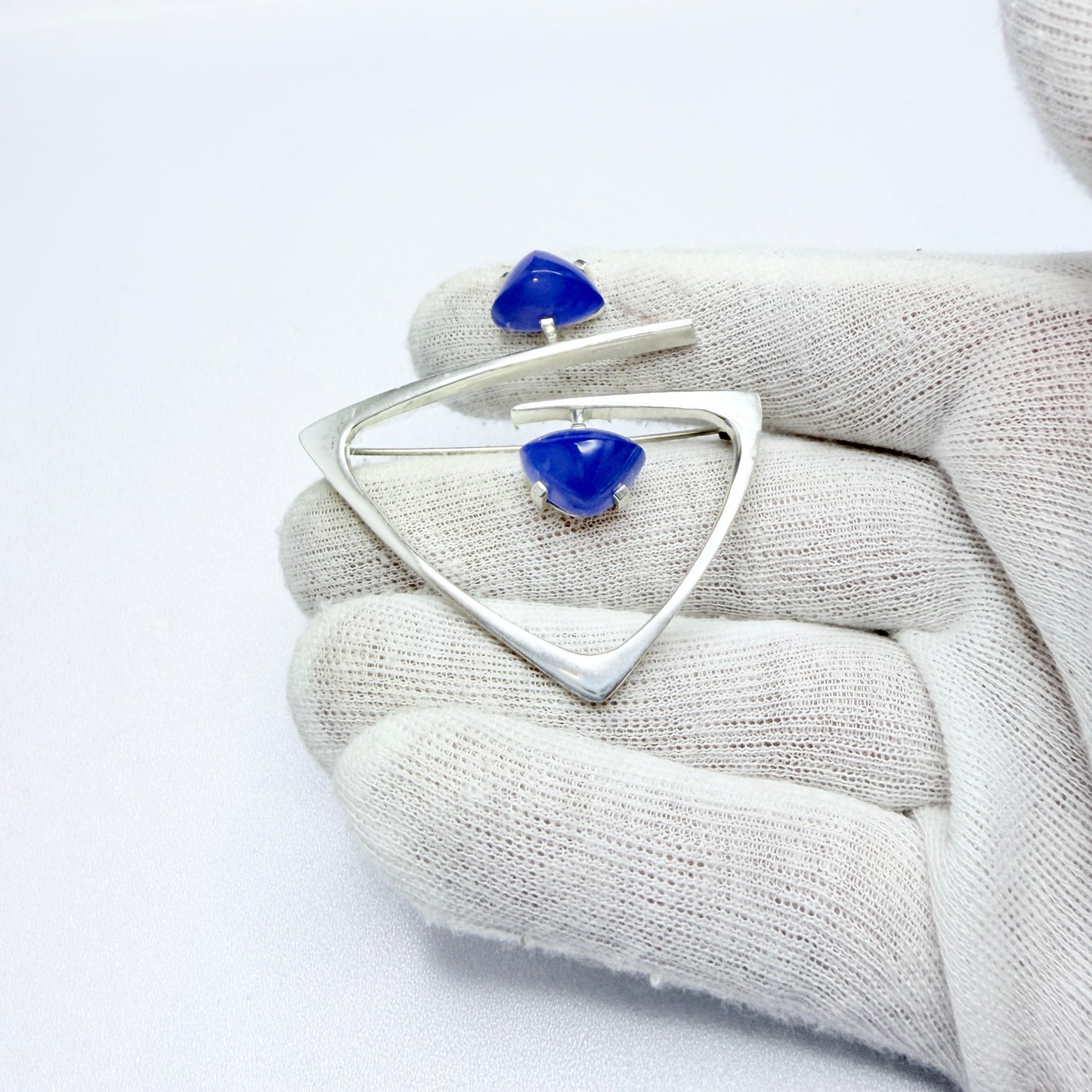 Vintage ca 1960-70s. Large Modernist Solid Silver Chalcedony Brooch.