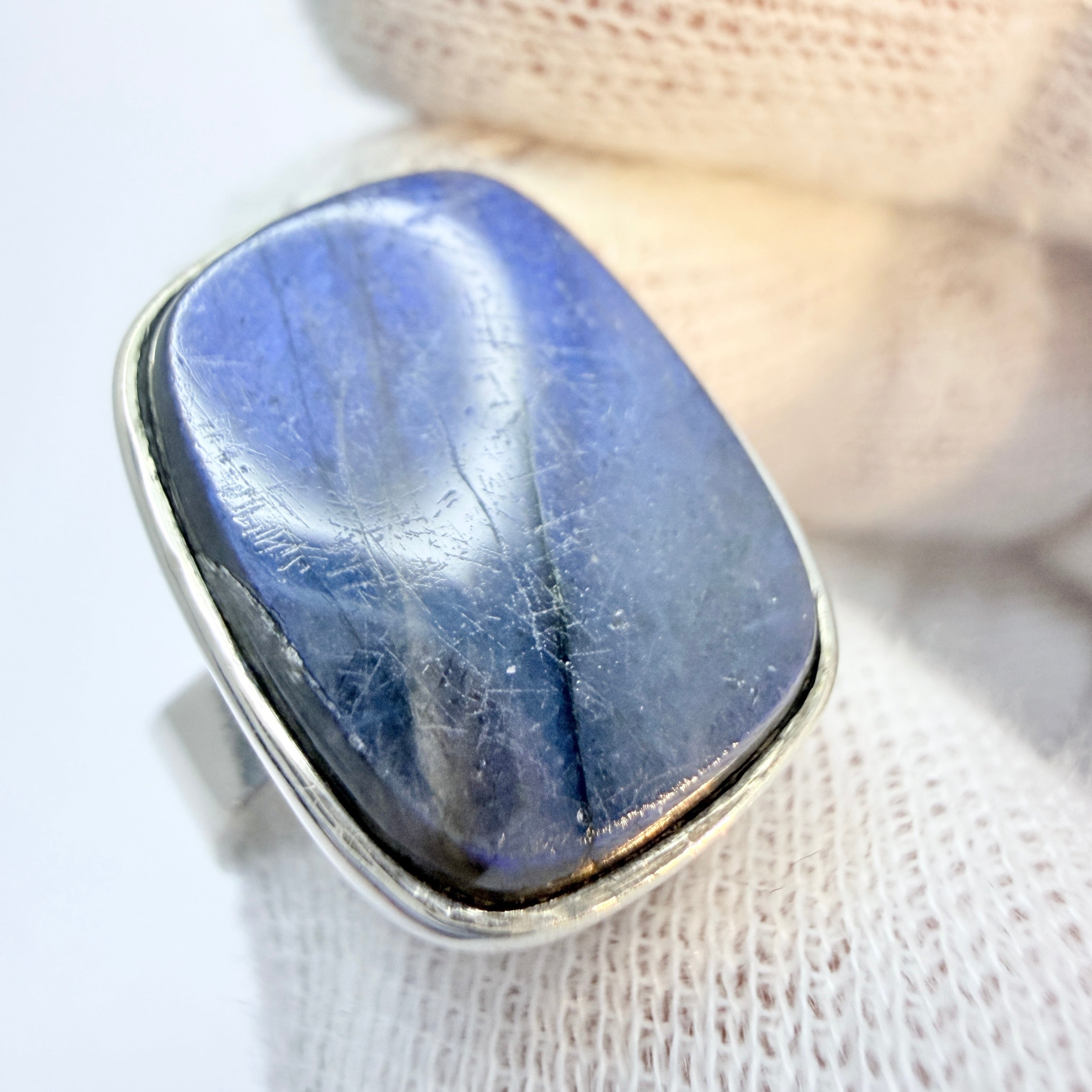 Kalevala Koru, Finland 1964. Vintage Solid Silver Spectrolite Ring