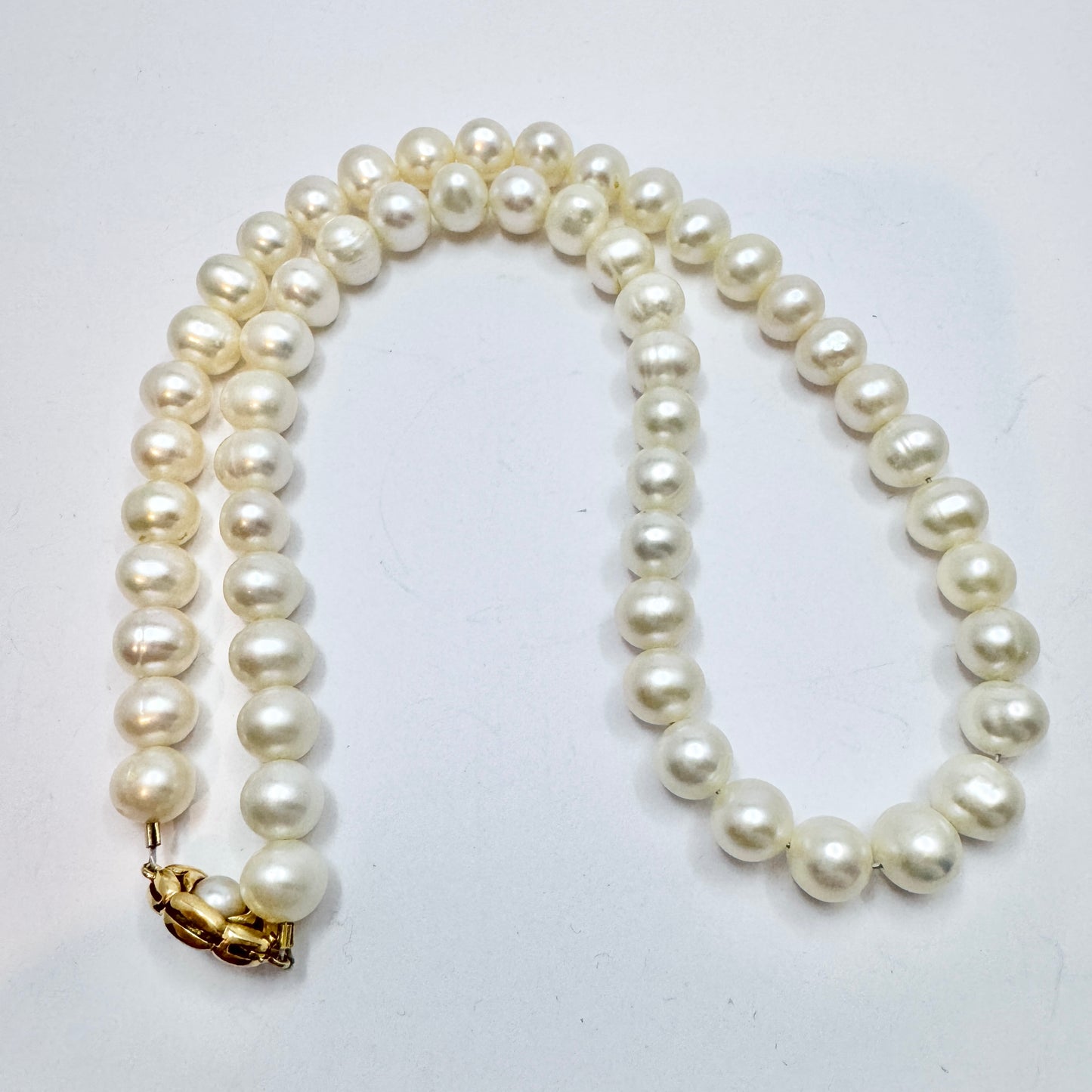 JKa Kohle, Germany. Vintage Baroque 9mm Pearl 18k Gold Clasp Necklace