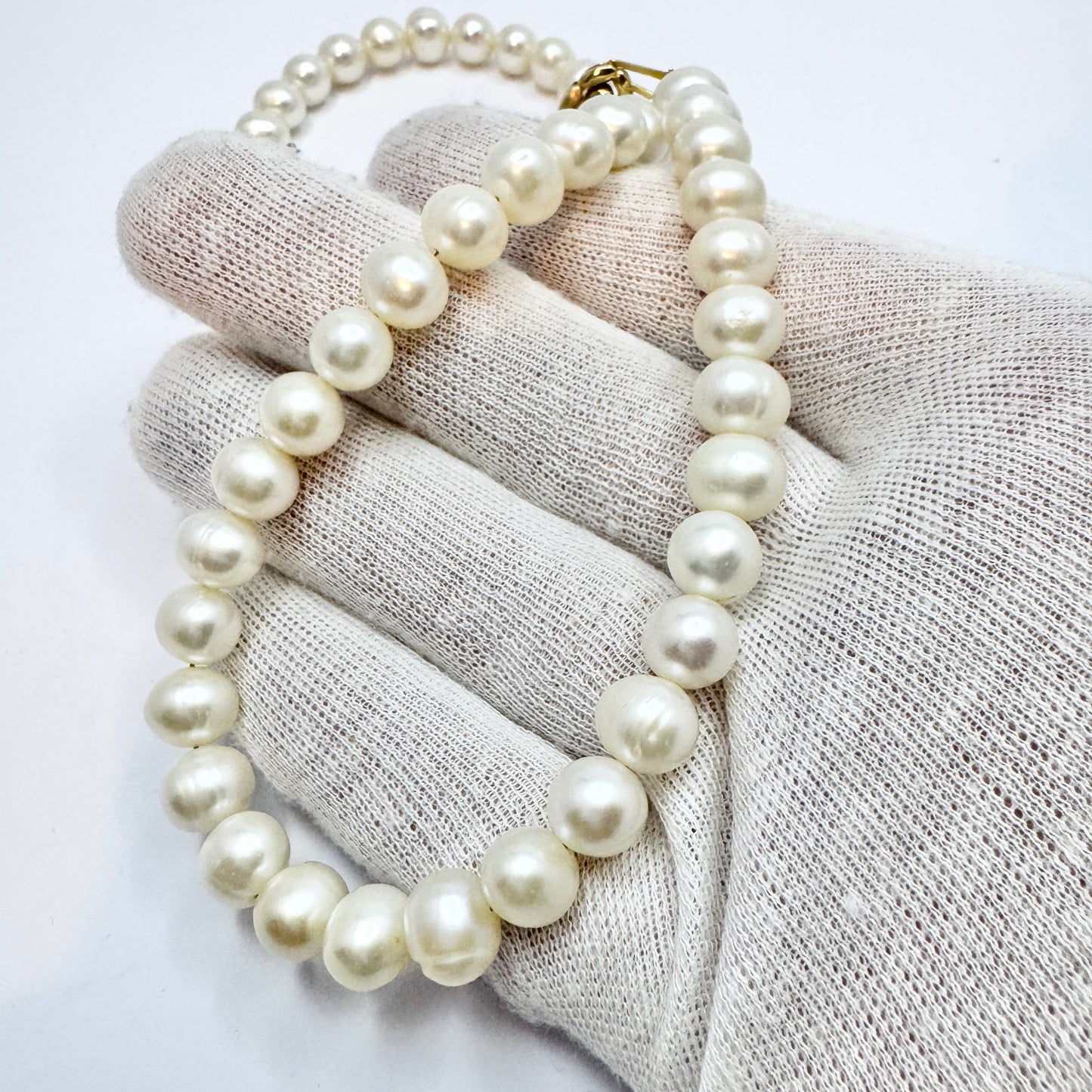 JKa Kohle, Germany. Vintage Baroque 9mm Pearl 18k Gold Clasp Necklace