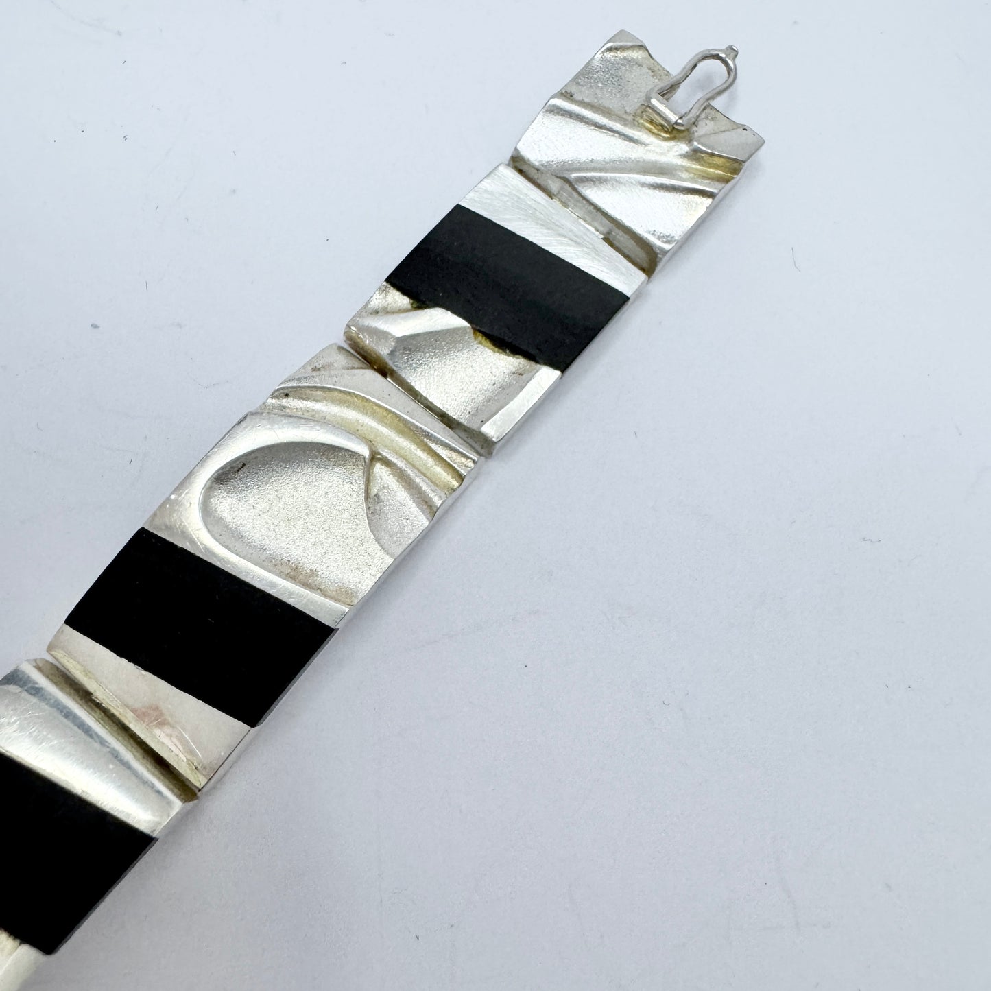 Zoltan Popovits for Lapponia, Finland 1986. Vintage Sterling Silver Ebony Bracelet