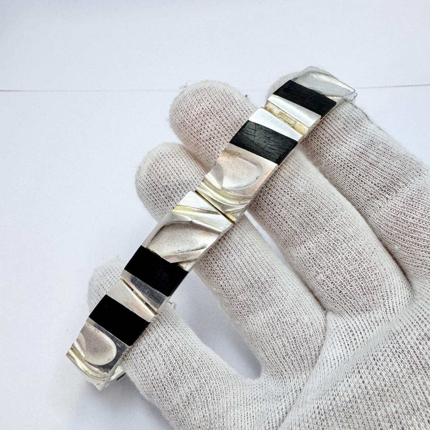 Zoltan Popovits for Lapponia, Finland 1986. Vintage Sterling Silver Ebony Bracelet