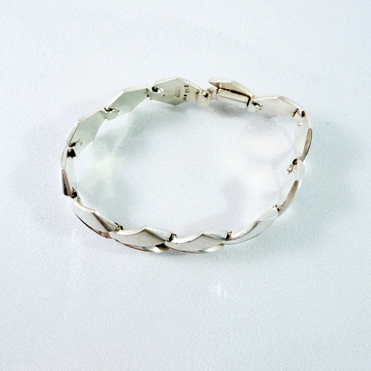 G Dahlgren, Sweden 1961. Chunky Vintage Mid-century Sterling Silver Bracelet.