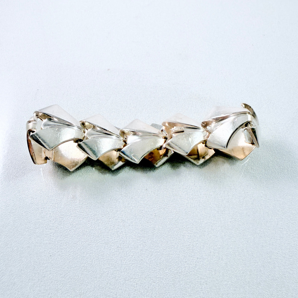 G Dahlgren, Sweden 1961. Chunky Vintage Mid-century Sterling Silver Bracelet.