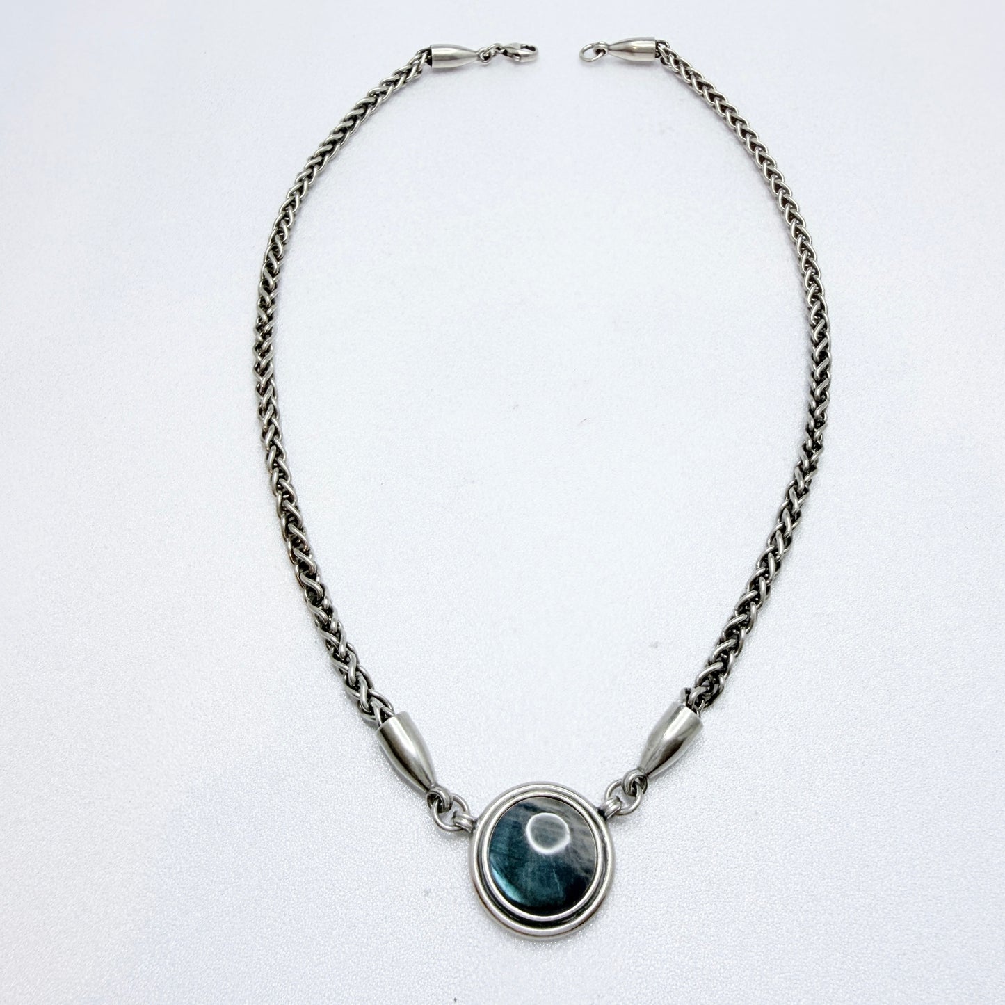 Kalevala Koru, Finland. Vintage Sterling Silver Spectrolite Pendant Necklace.