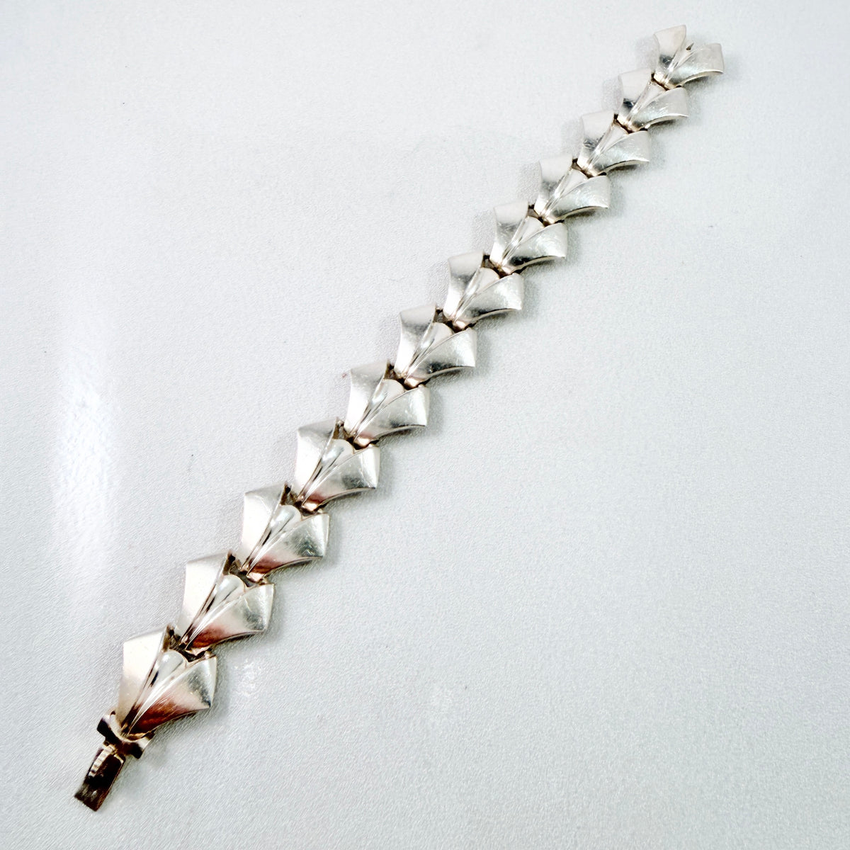 G Dahlgren, Sweden 1961. Chunky Vintage Mid-century Sterling Silver Bracelet.