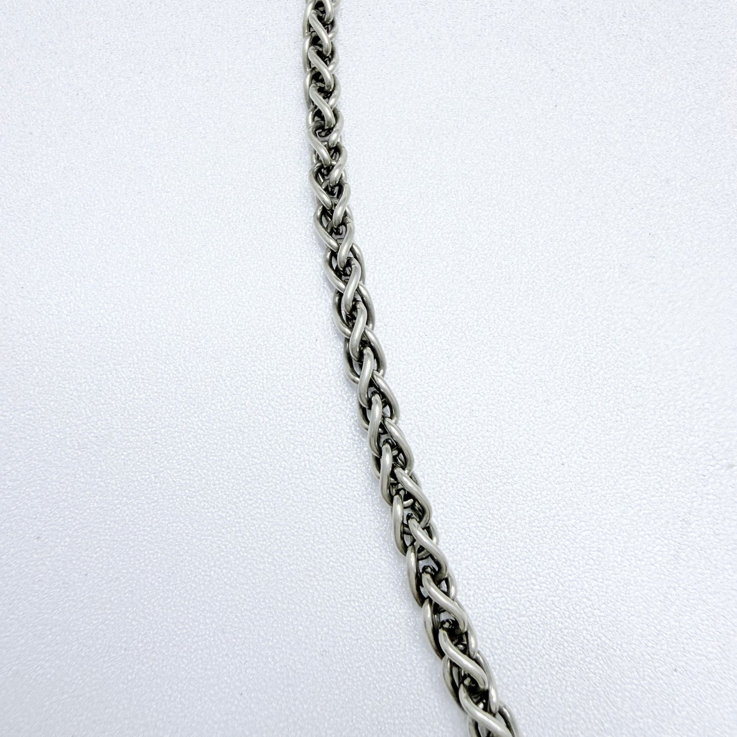 Kalevala Koru, Finland. Vintage Sterling Silver Spectrolite Pendant Necklace.