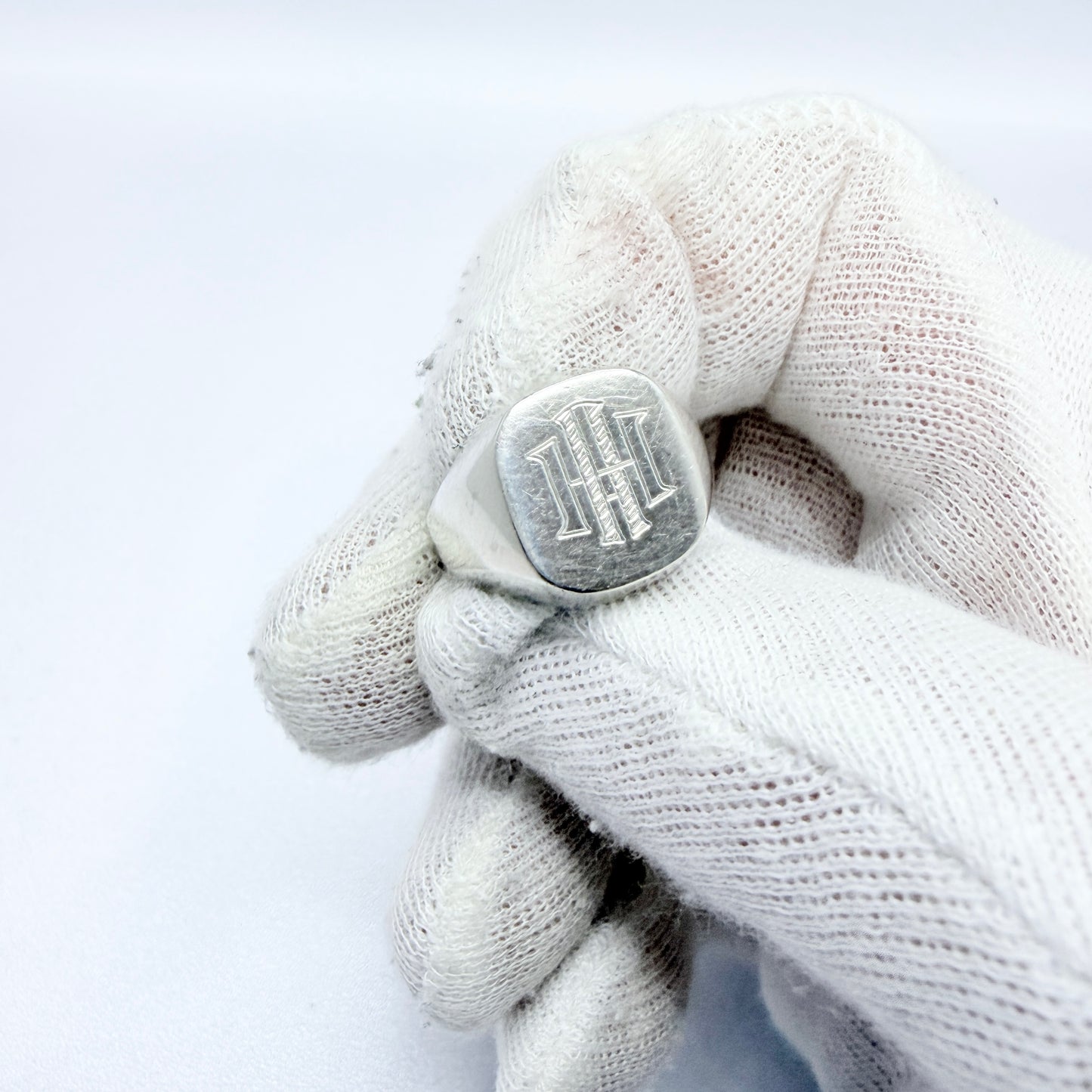 Vintage c 1950 Solid Silver Signet Ring. HH