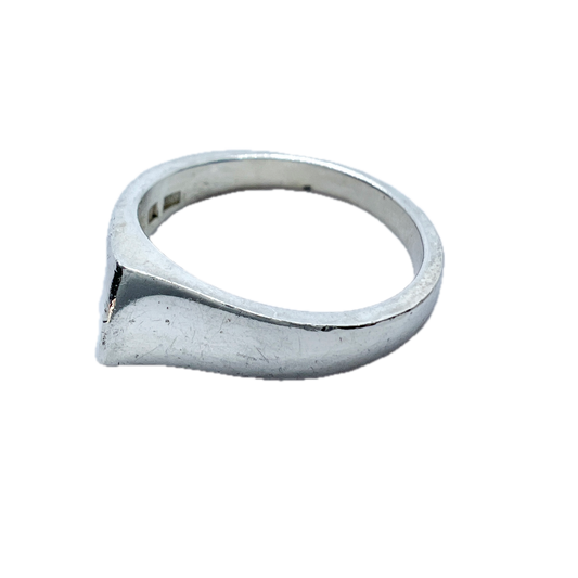 Kaunis Koru, Finland. Vintage Sterling Silver Ring.