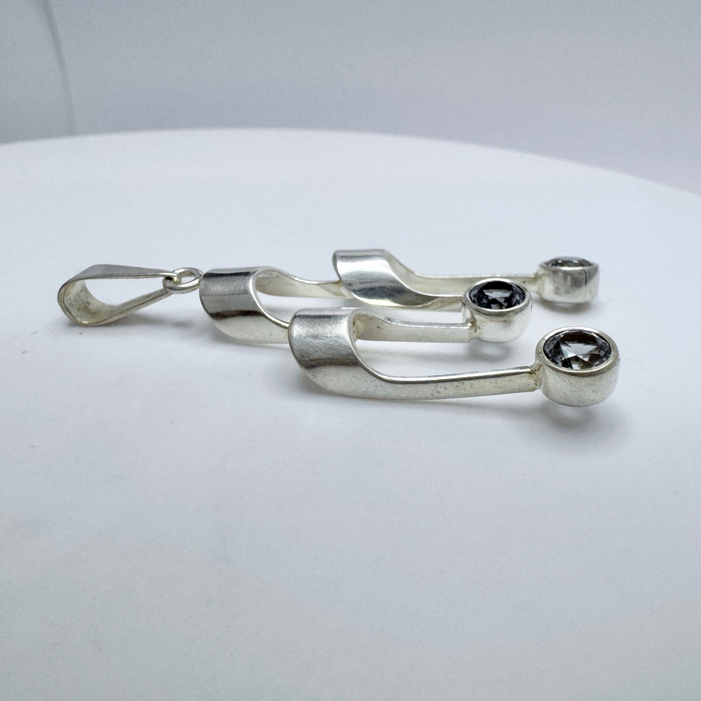 A/K, Finland 1970-80s. Vintage Sterling Silver Synthetic Spinel Pendant.