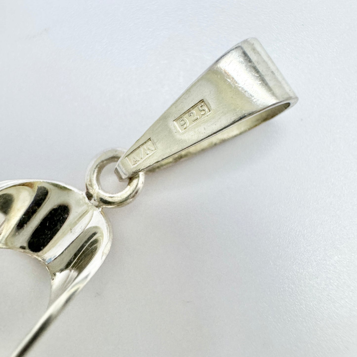 A/K, Finland 1970-80s. Vintage Sterling Silver Synthetic Spinel Pendant.