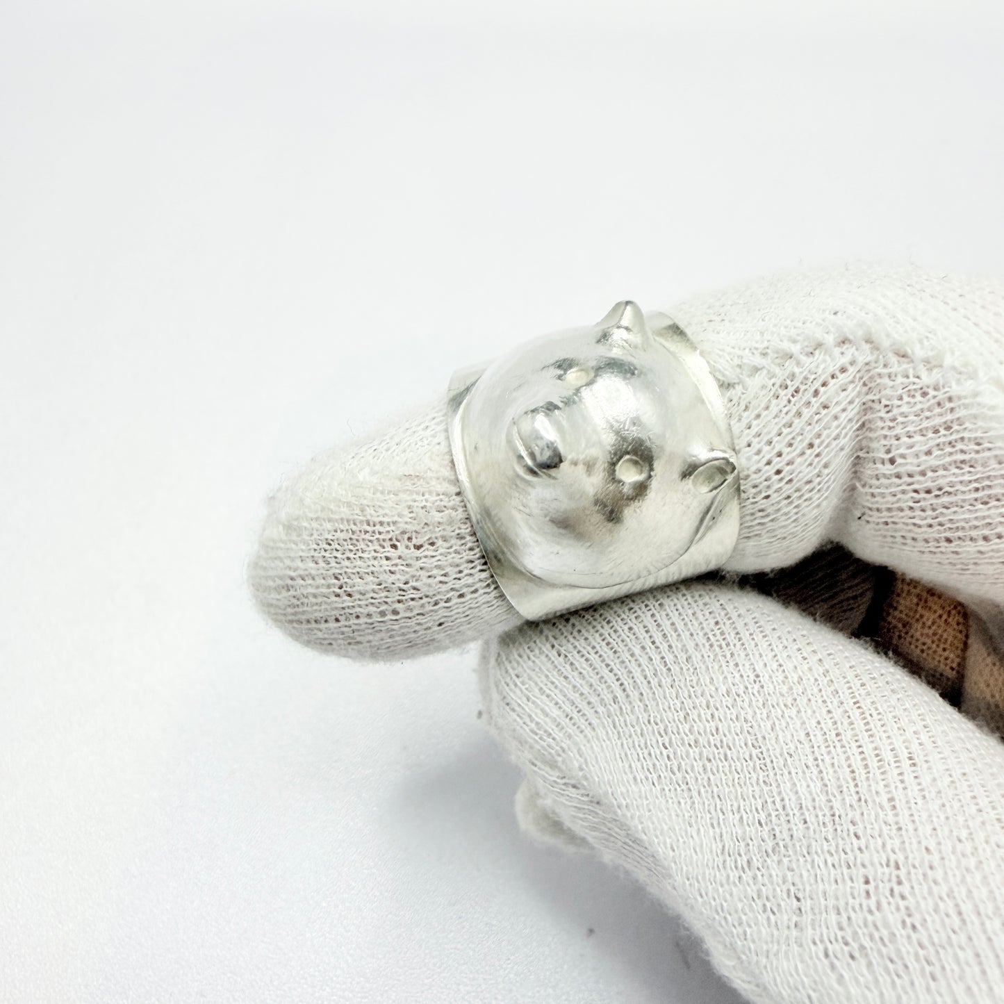 Eila Minkkinen, Finland 1977. Vintage Sterling Silver Animal Ring