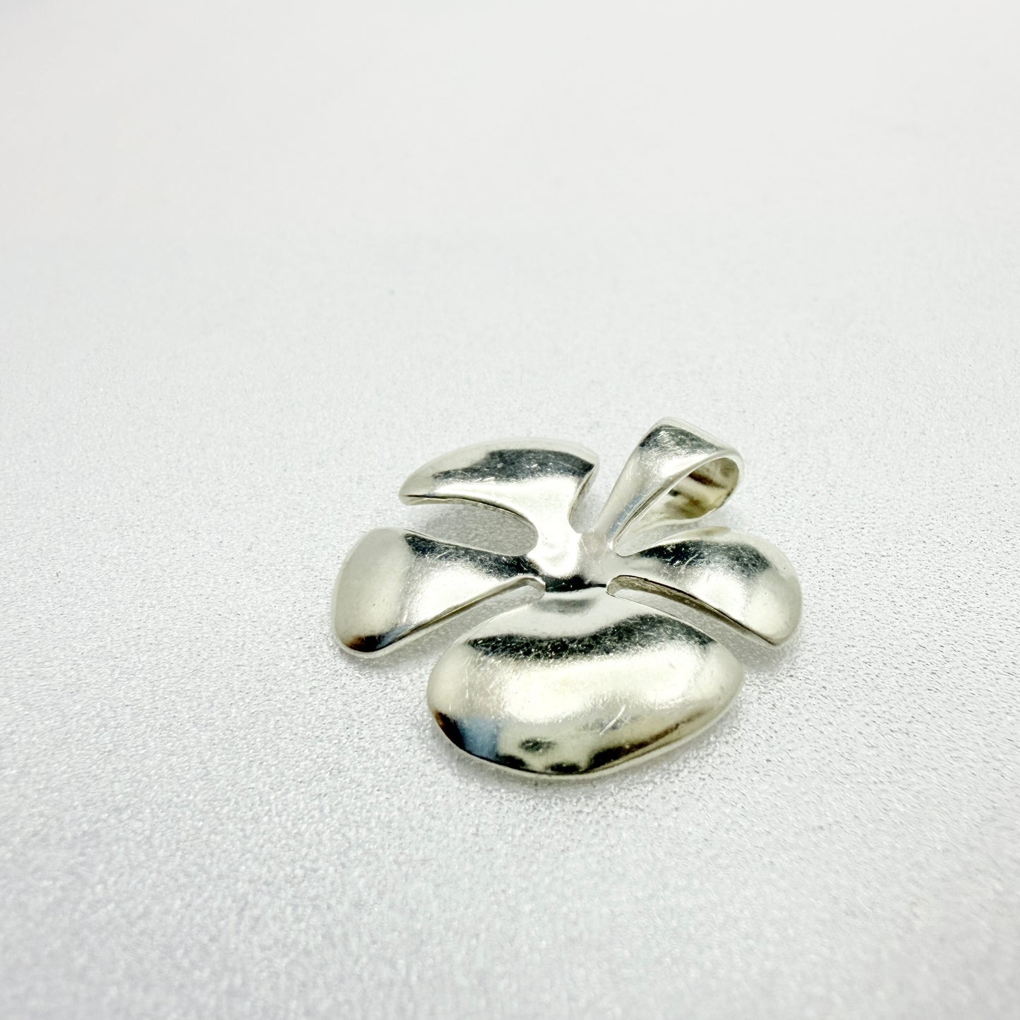 Heiring, Denmark. Sterling Silver Lucky Clover Pendant.