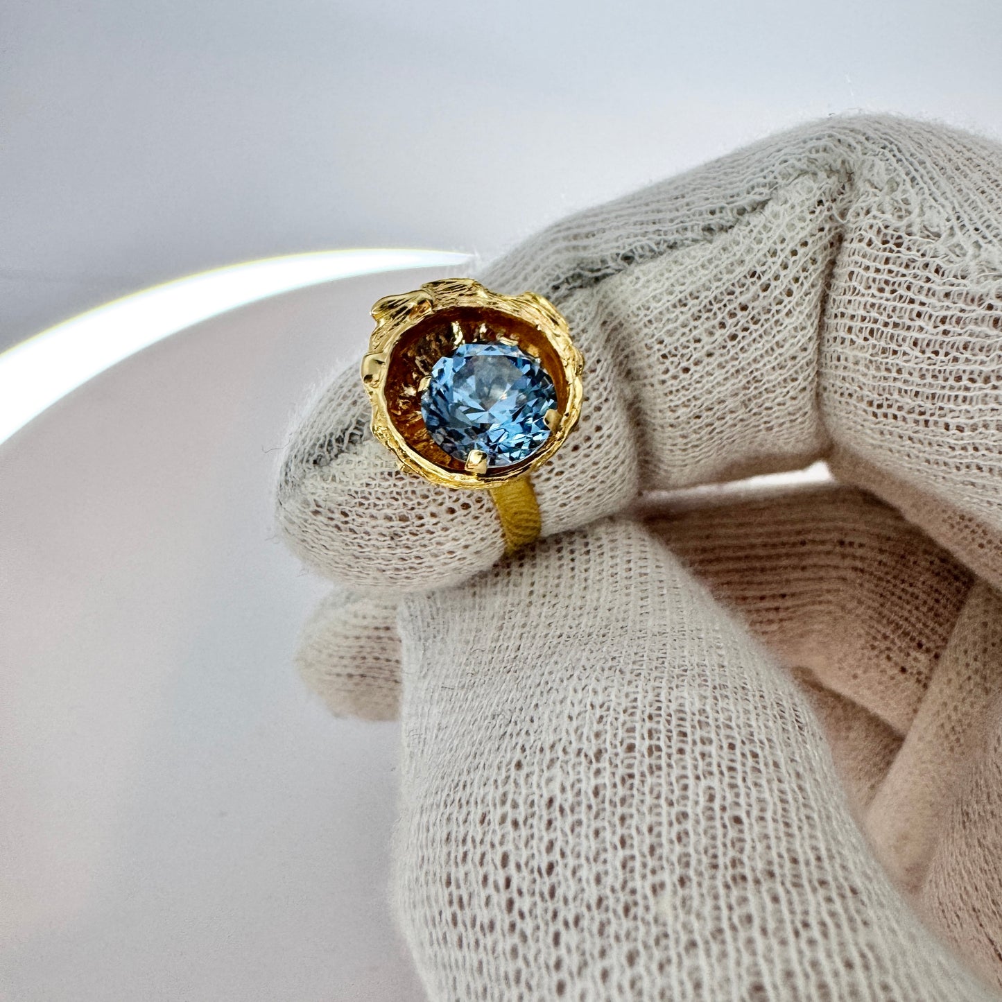 Bengt Hallberg, Sweden 1970. Vintage 18k Gold Blue Spinel Ring.