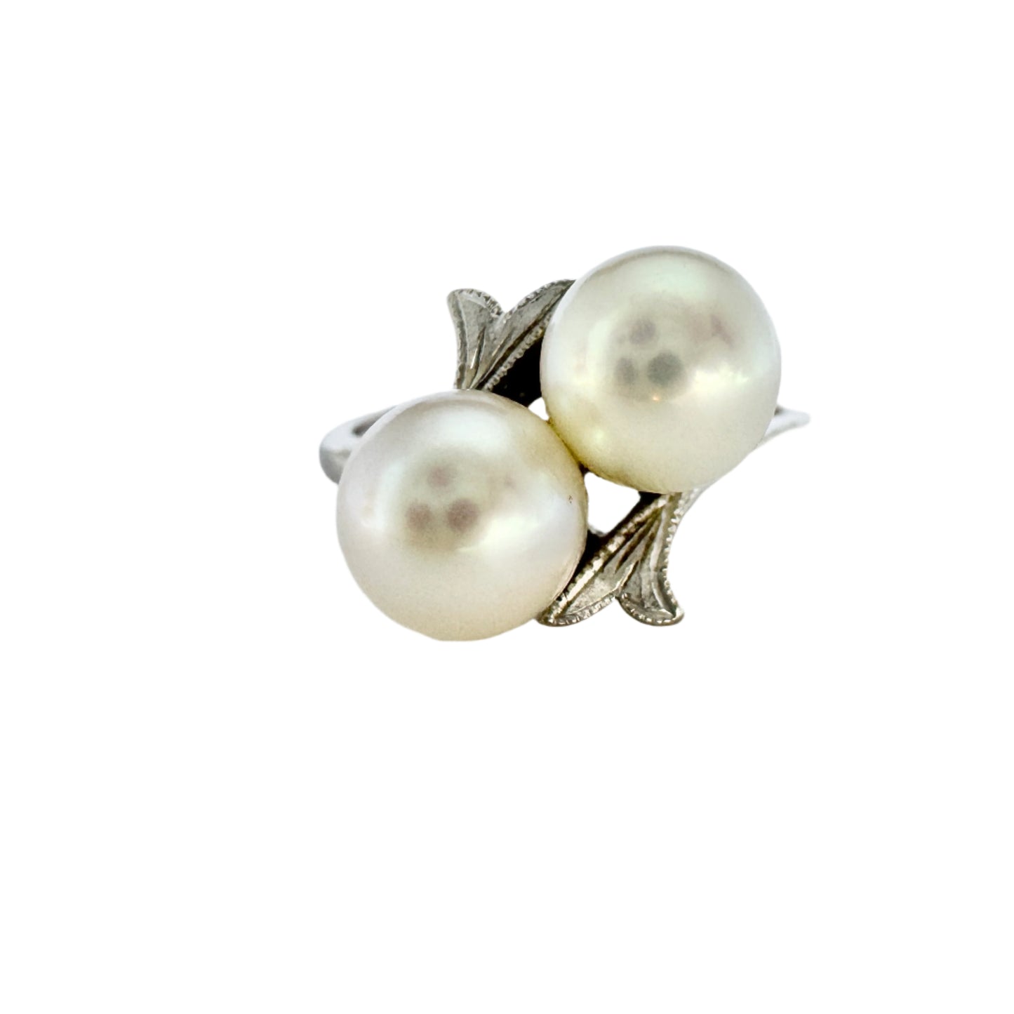 Mikimoto, Japan. Vintage 14k Gold Pearl Bypass Ring.