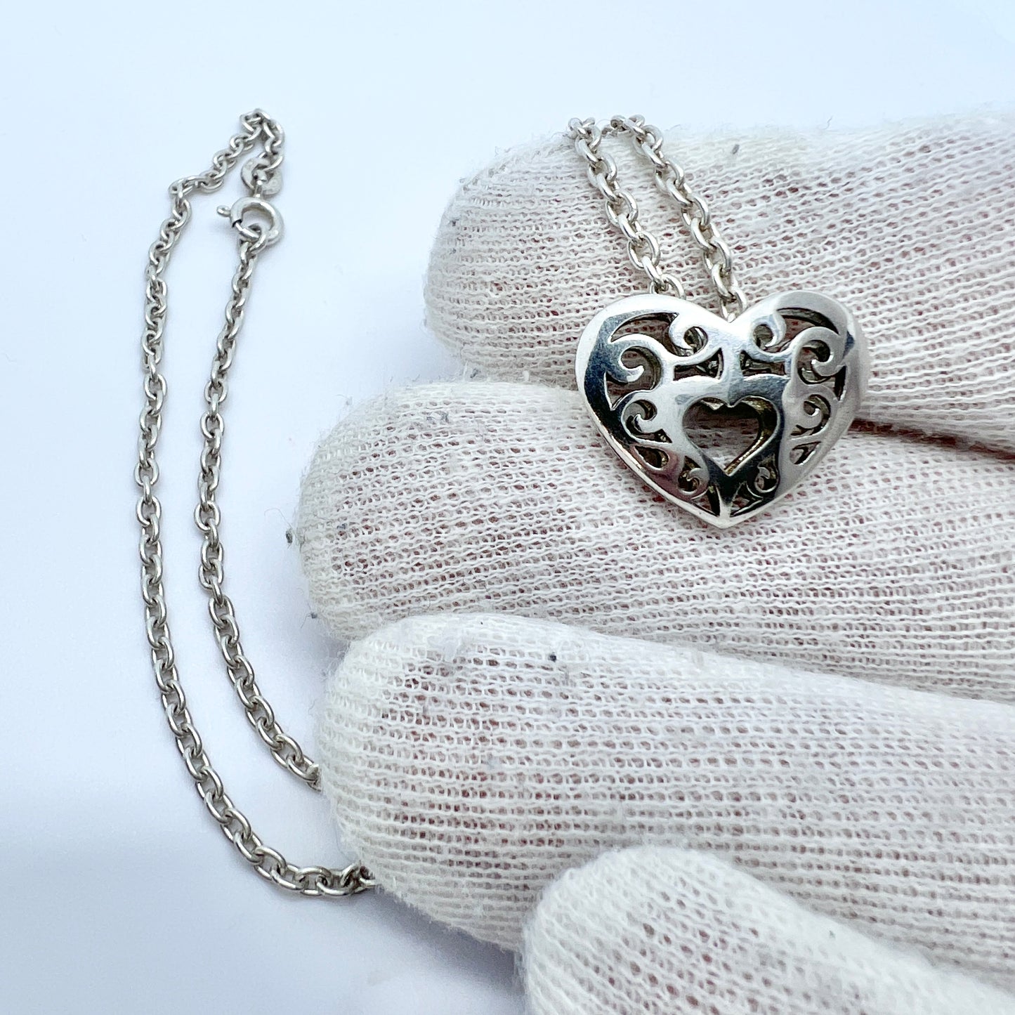 Finland. Vintage Sterling Silver Heart Pendant Necklace.