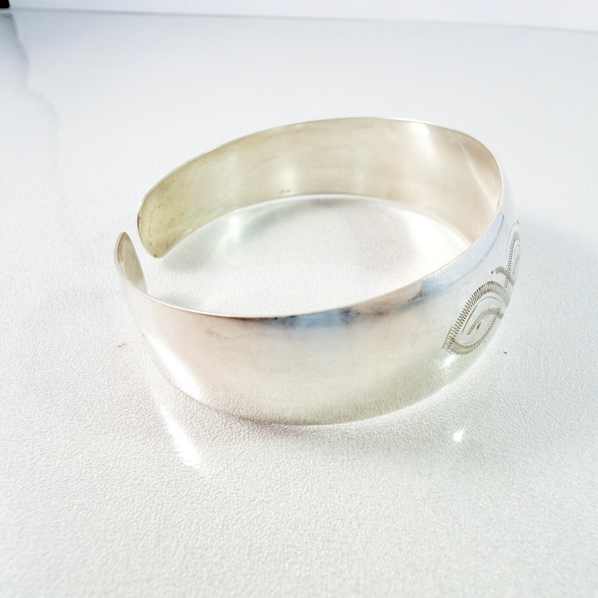 Toivo Salmi, Finland year 1960. Vintage Solid Silver Cuff Bracelet.