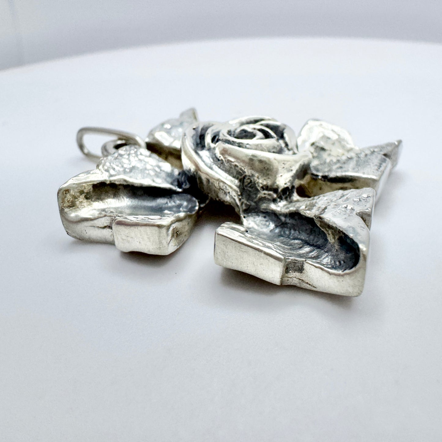 Sulo Miettinen, Finland 1972. Vintage Solid Silver Rose Flower Pendant.