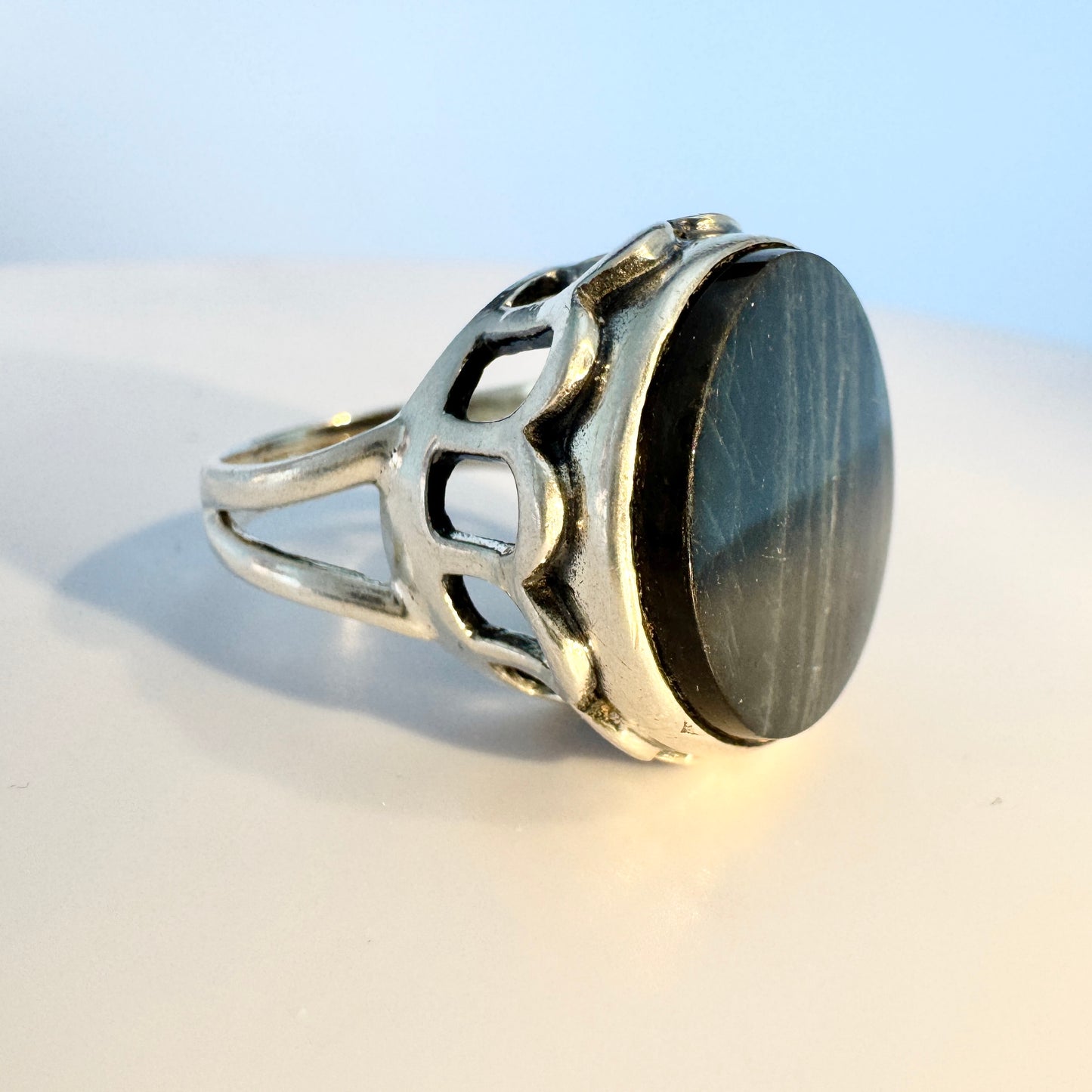 Erik Granit, Finland 1968. Vintage Solid Silver Spectrolite Ring.