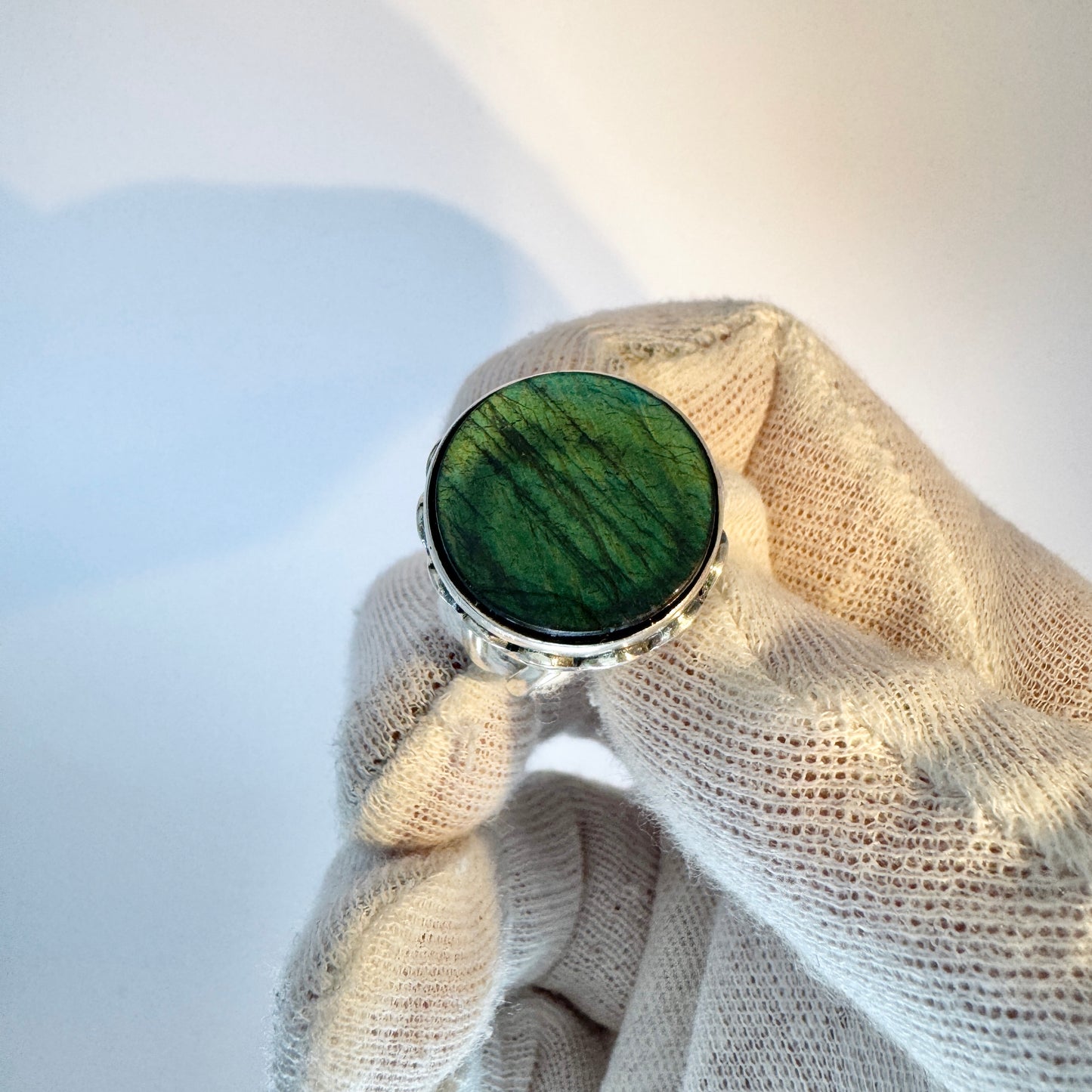 Erik Granit, Finland 1968. Vintage Solid Silver Spectrolite Ring.