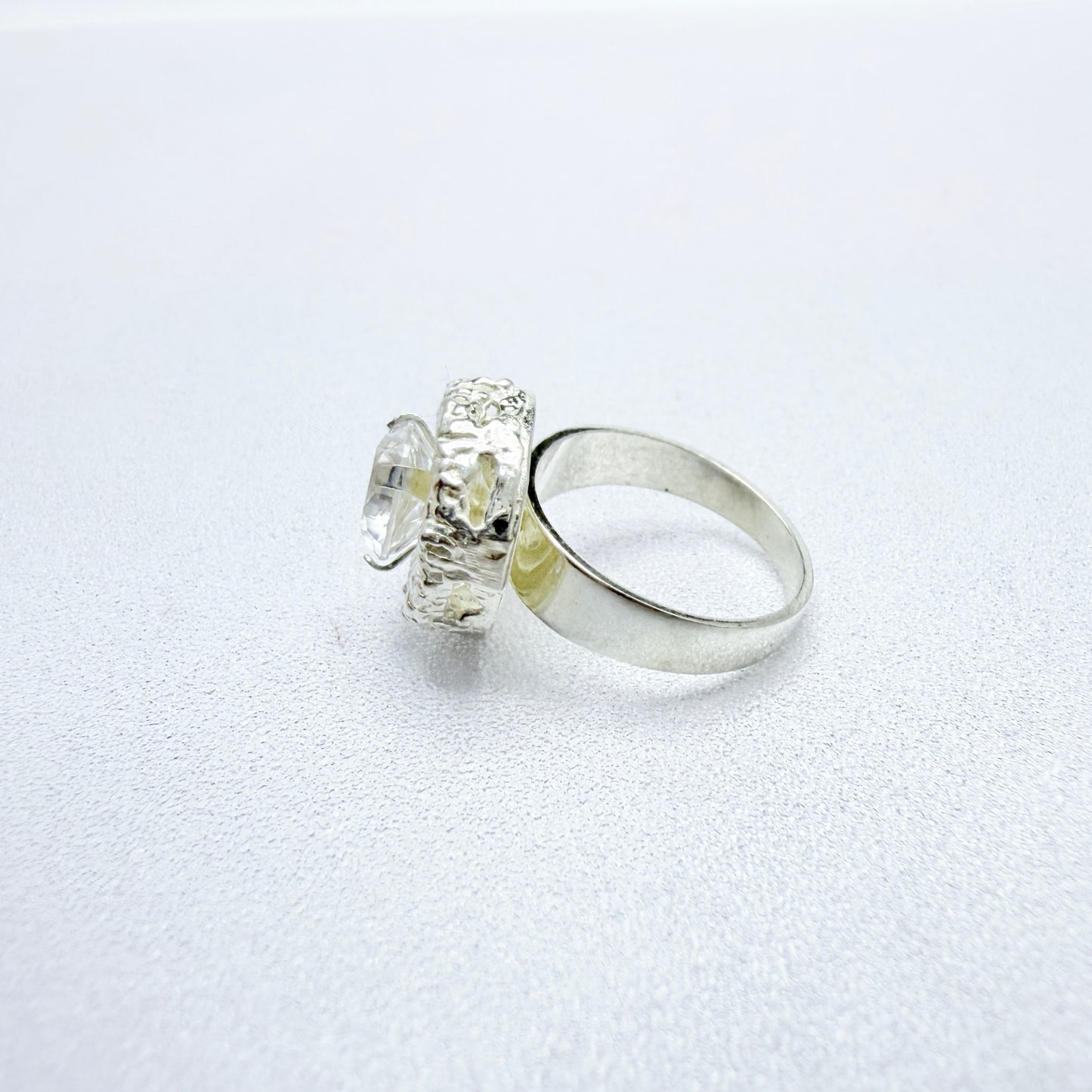 Bengt Hallberg, Sweden 1971. Vintage Sterling Silver Synthetic Spinel Ring.