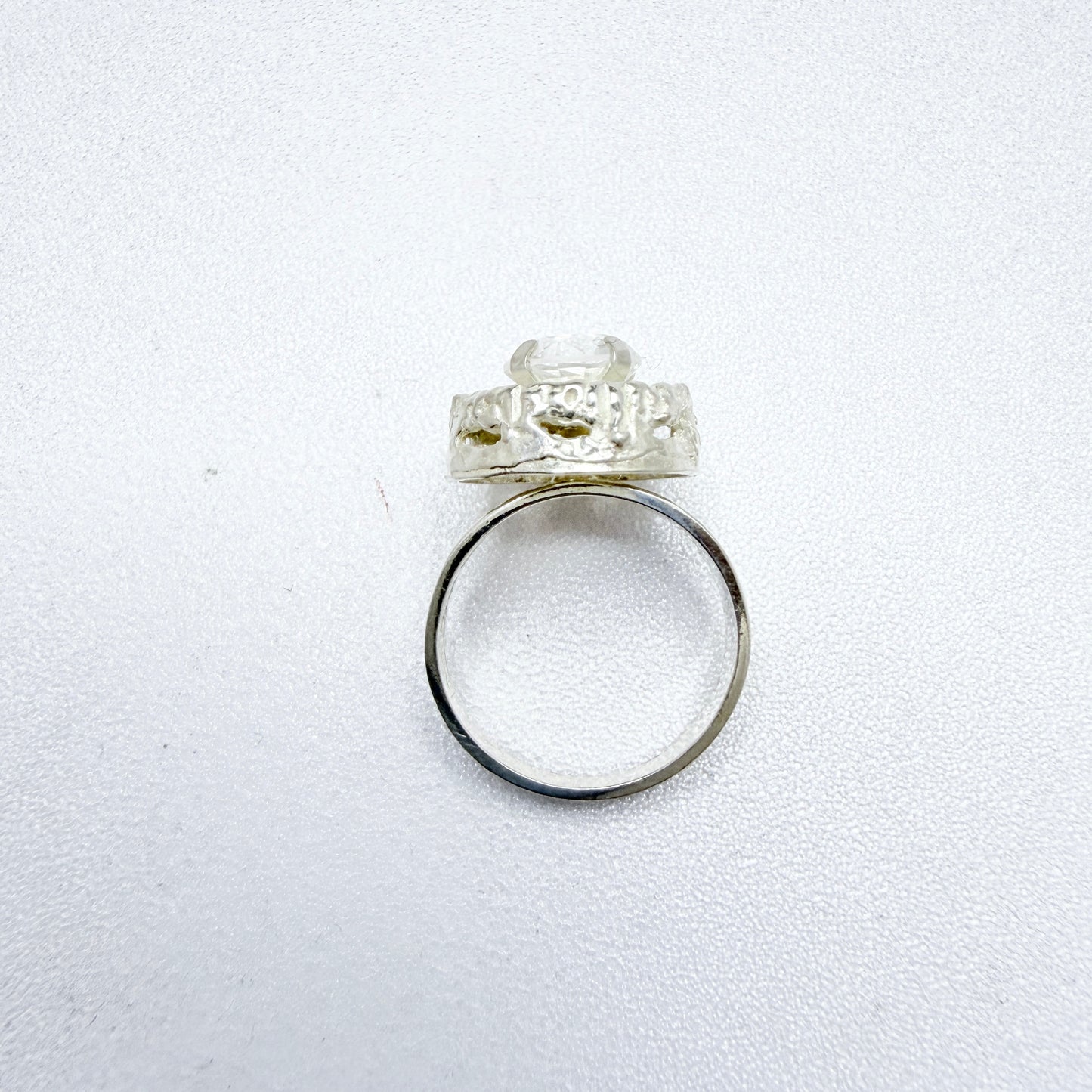 Bengt Hallberg, Sweden 1971. Vintage Sterling Silver Synthetic Spinel Ring.