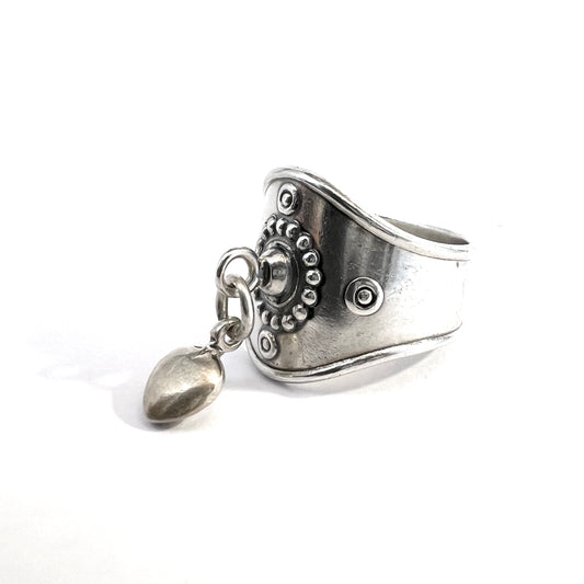 Kalevala Koru, Finland 1965. Vintage Sterling Silver Heart Charm Ring.