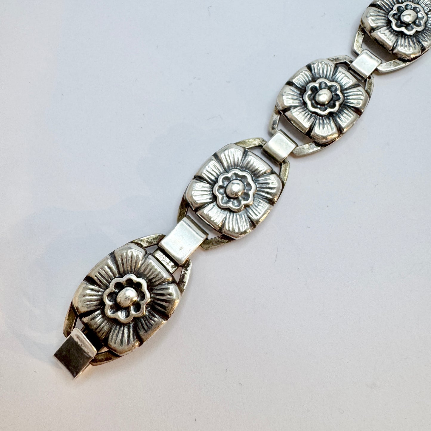 Svedboms, Sweden 1952. Vintage Solid Silver Flower Bracelet.
