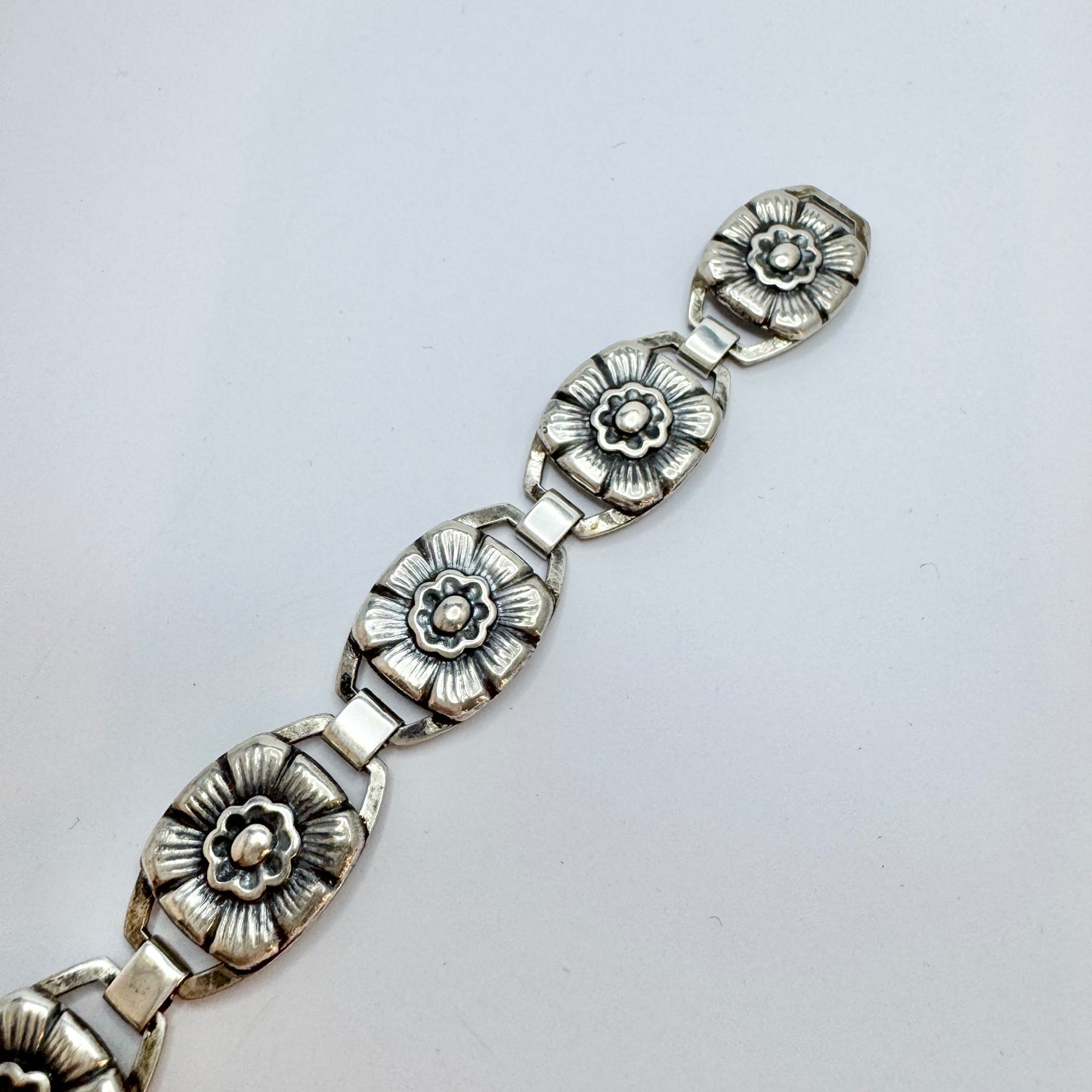 Svedboms, Sweden 1952. Vintage Solid Silver Flower Bracelet.