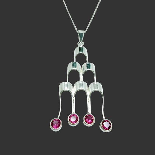 A/K, Finland. Vintage Sterling Silver Synthetic Sapphire Pendant Necklace.