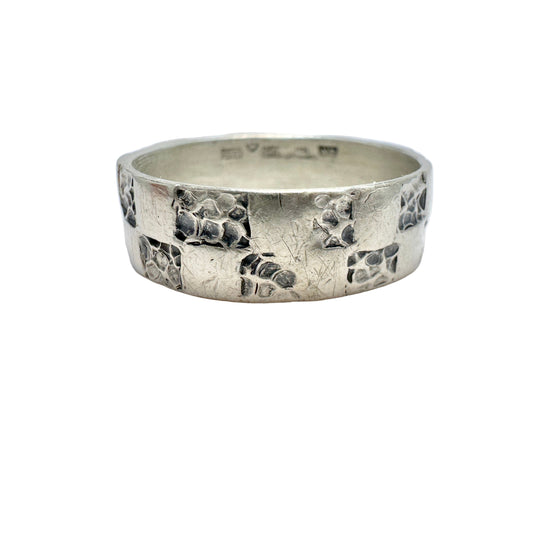 Uusitaito Oy, Finland 1975. Vintage Solid Silver Men's Band Ring.