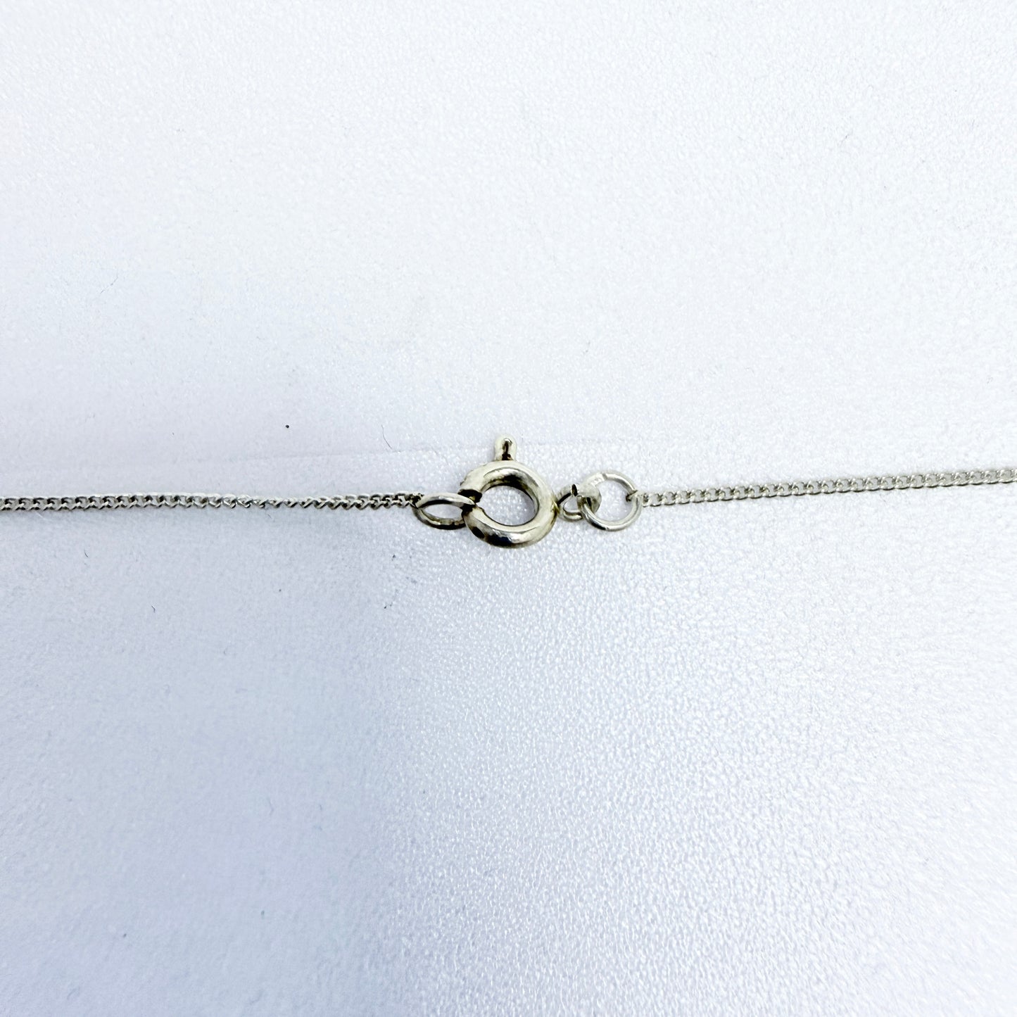 A/K, Finland. Vintage Sterling Silver Synthetic Sapphire Pendant Necklace.