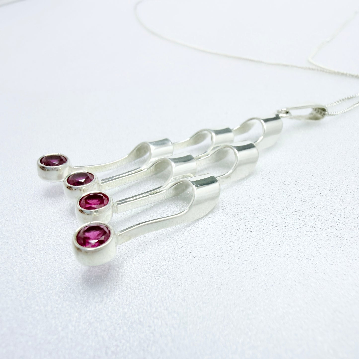 A/K, Finland. Vintage Sterling Silver Synthetic Sapphire Pendant Necklace.
