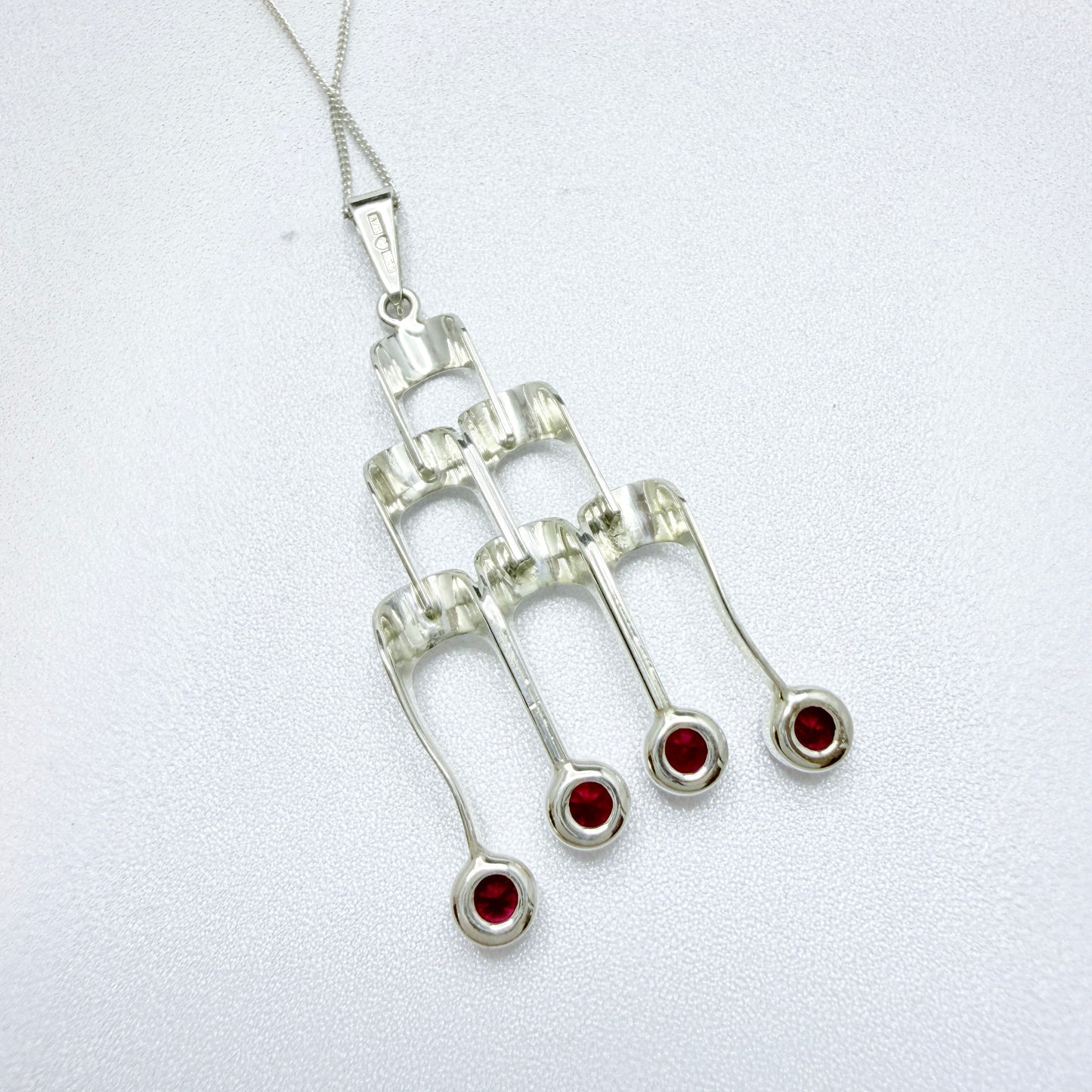 A/K, Finland. Vintage Sterling Silver Synthetic Sapphire Pendant Necklace.