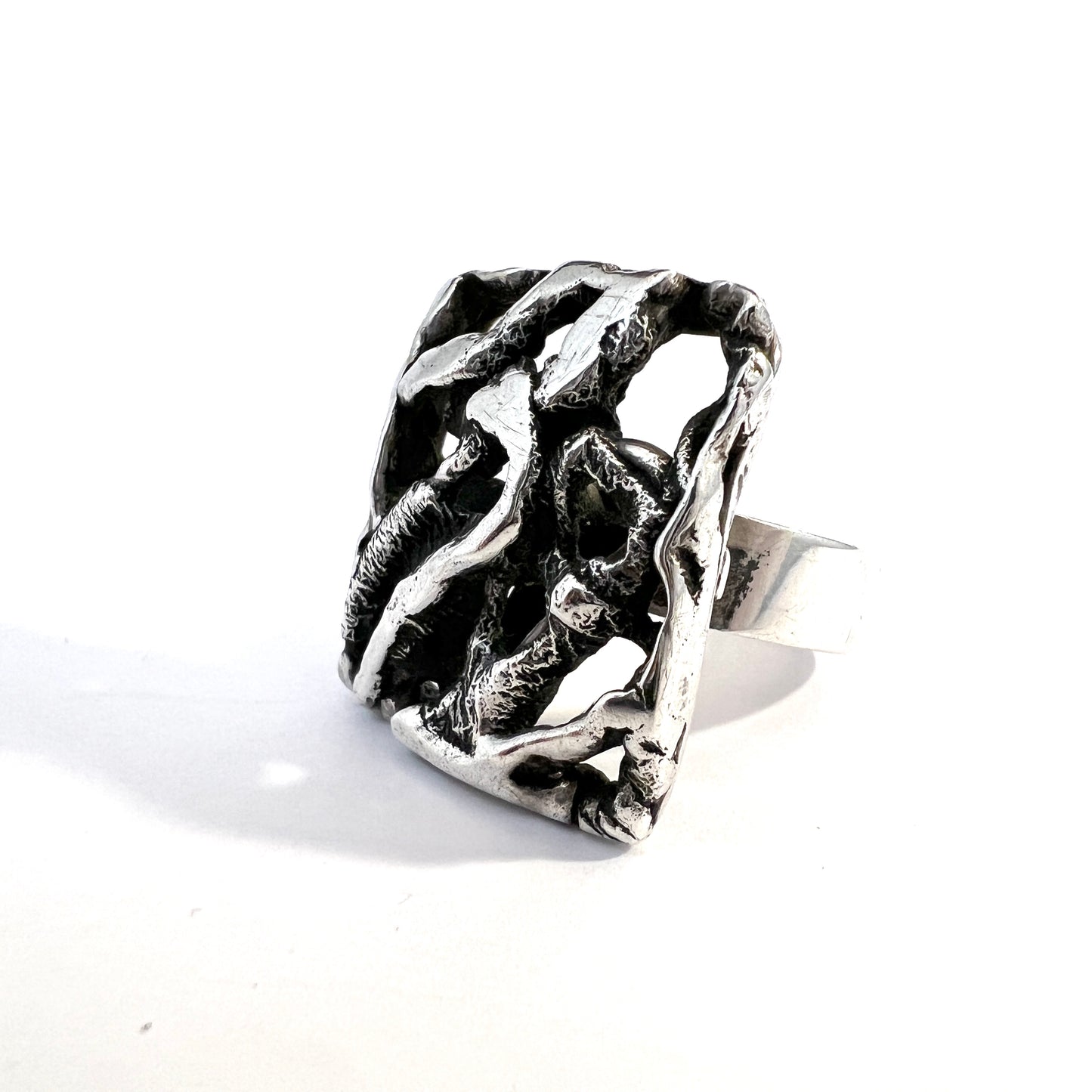 Iceland, Vintage 1970s. Modernist Solid Silver Ring. Maker's Mark.