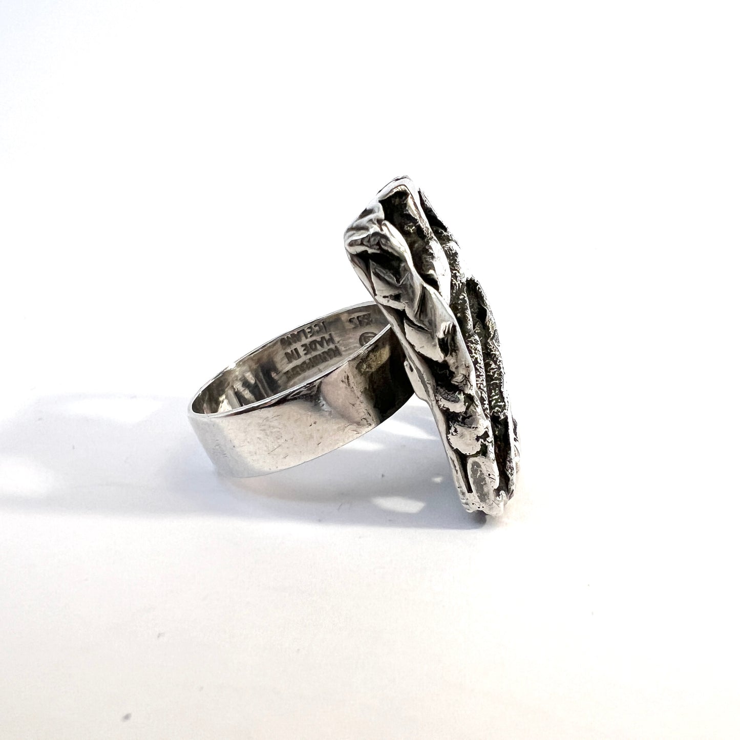 Iceland, Vintage 1970s. Modernist Solid Silver Ring. Maker's Mark.