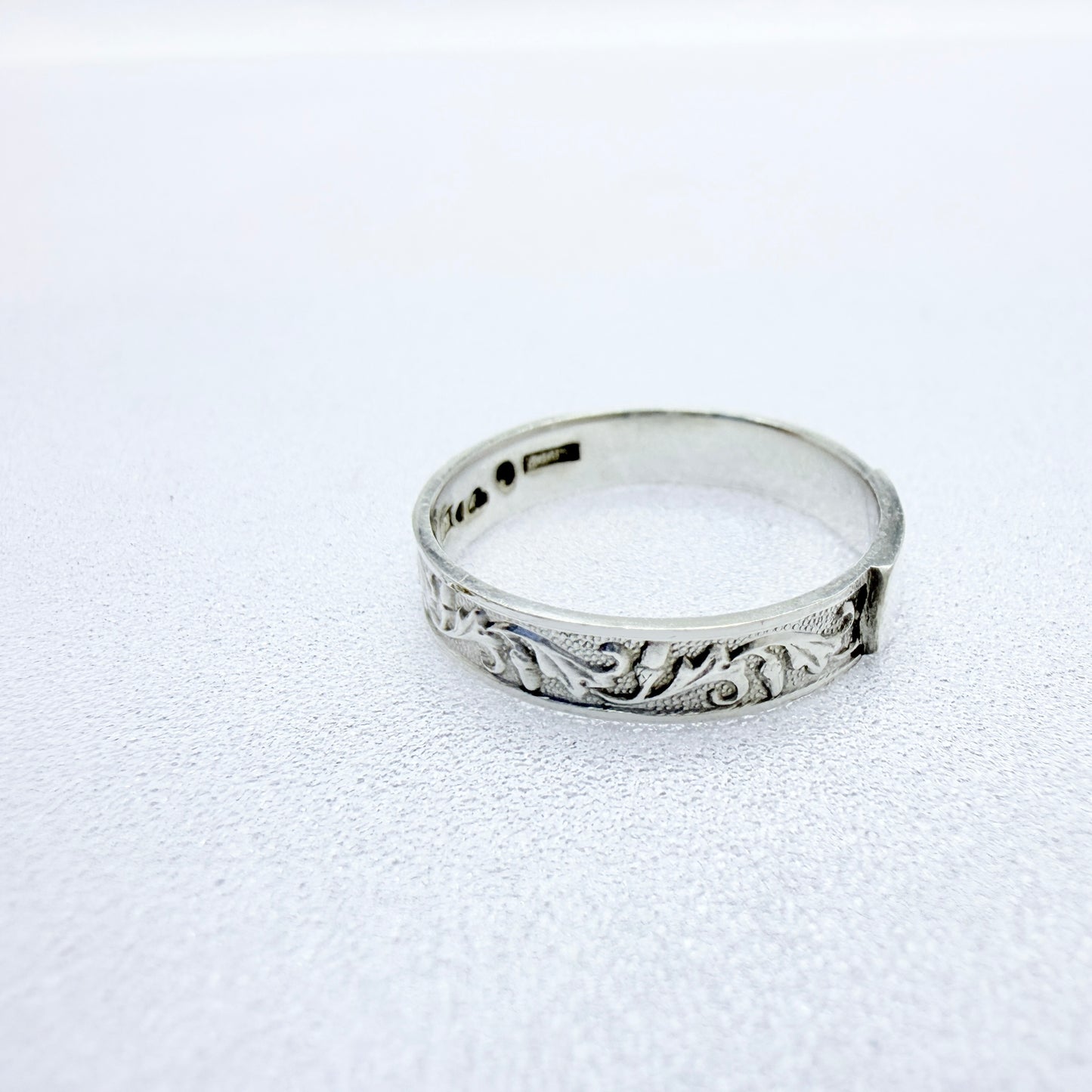 Ekström & Blohm, Sweden 1936. Vintage Men's Solid Silver Band Monogram Signet Ring with Unengraved Table