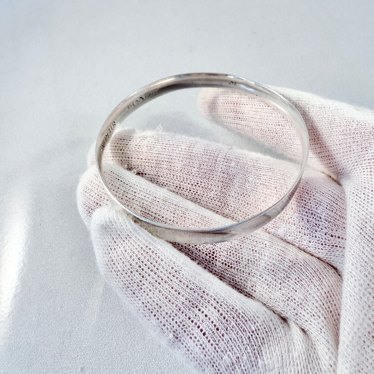 Hedbergs, Sweden 1974. Vintage Sterling Silver Bangle Bracelet.