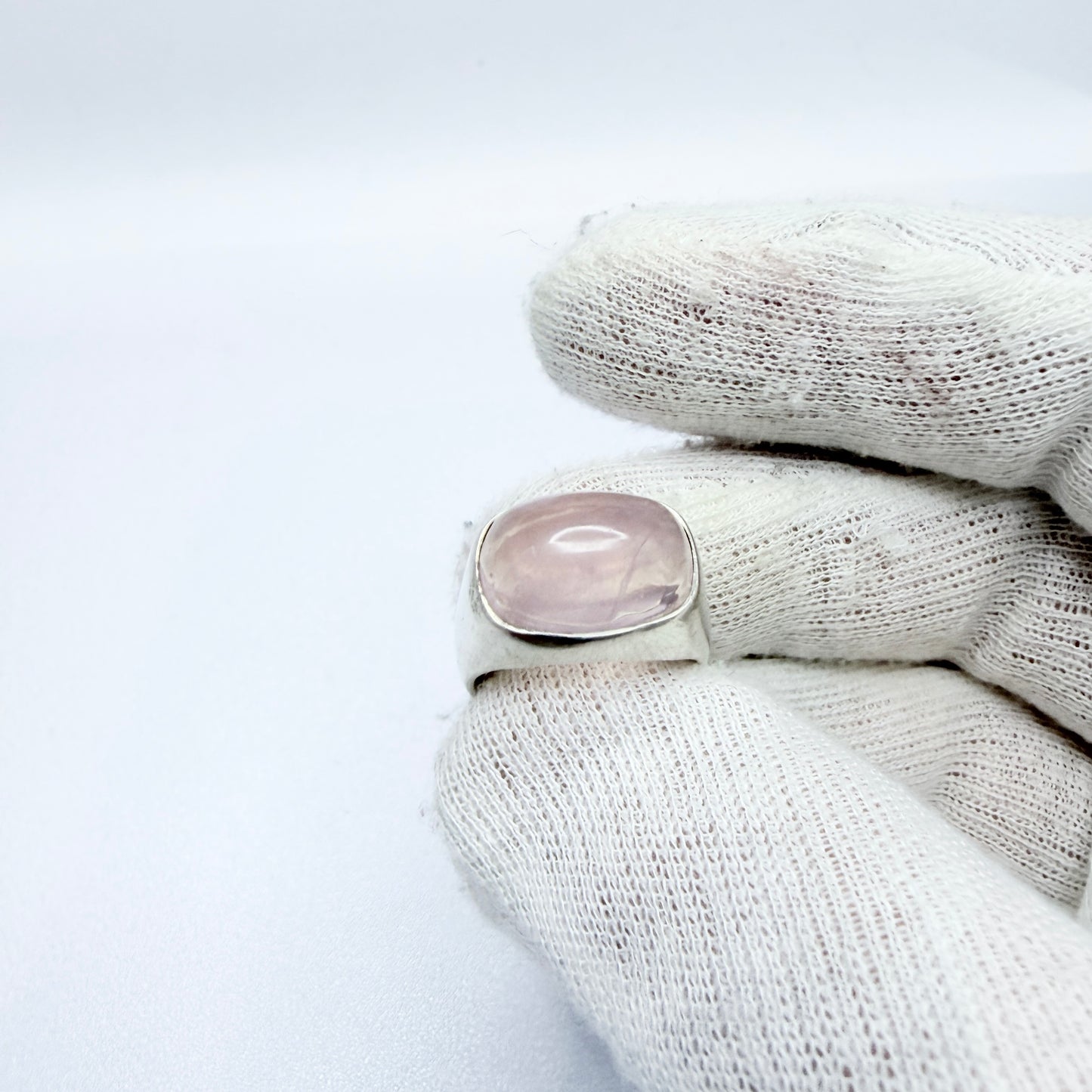 Vintage c 1960. Solid SIlver Rose Quartz Ring.